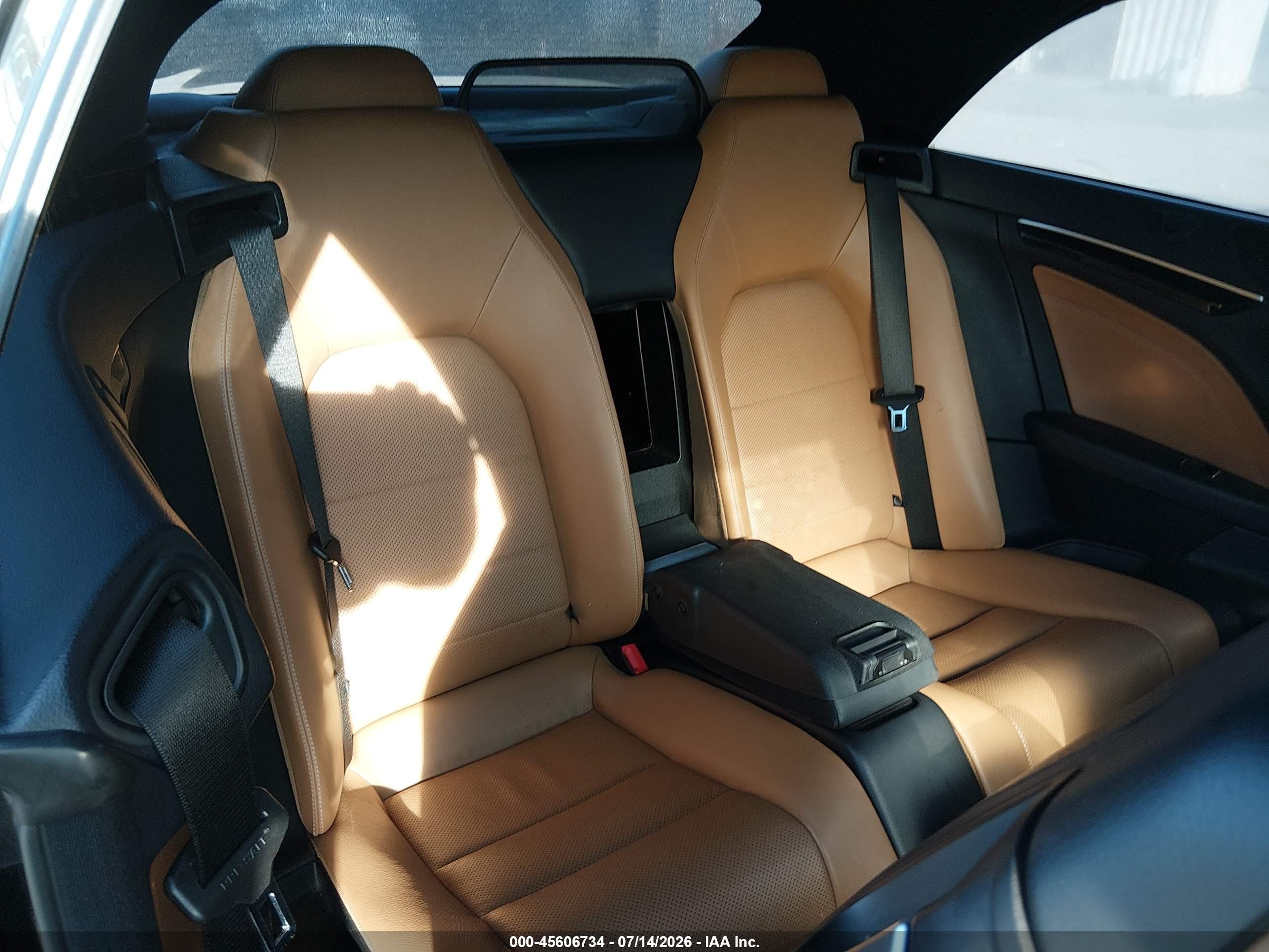 2015 Mercedes-benz E 400   Черный vin: WDDKK6FF7FF304326