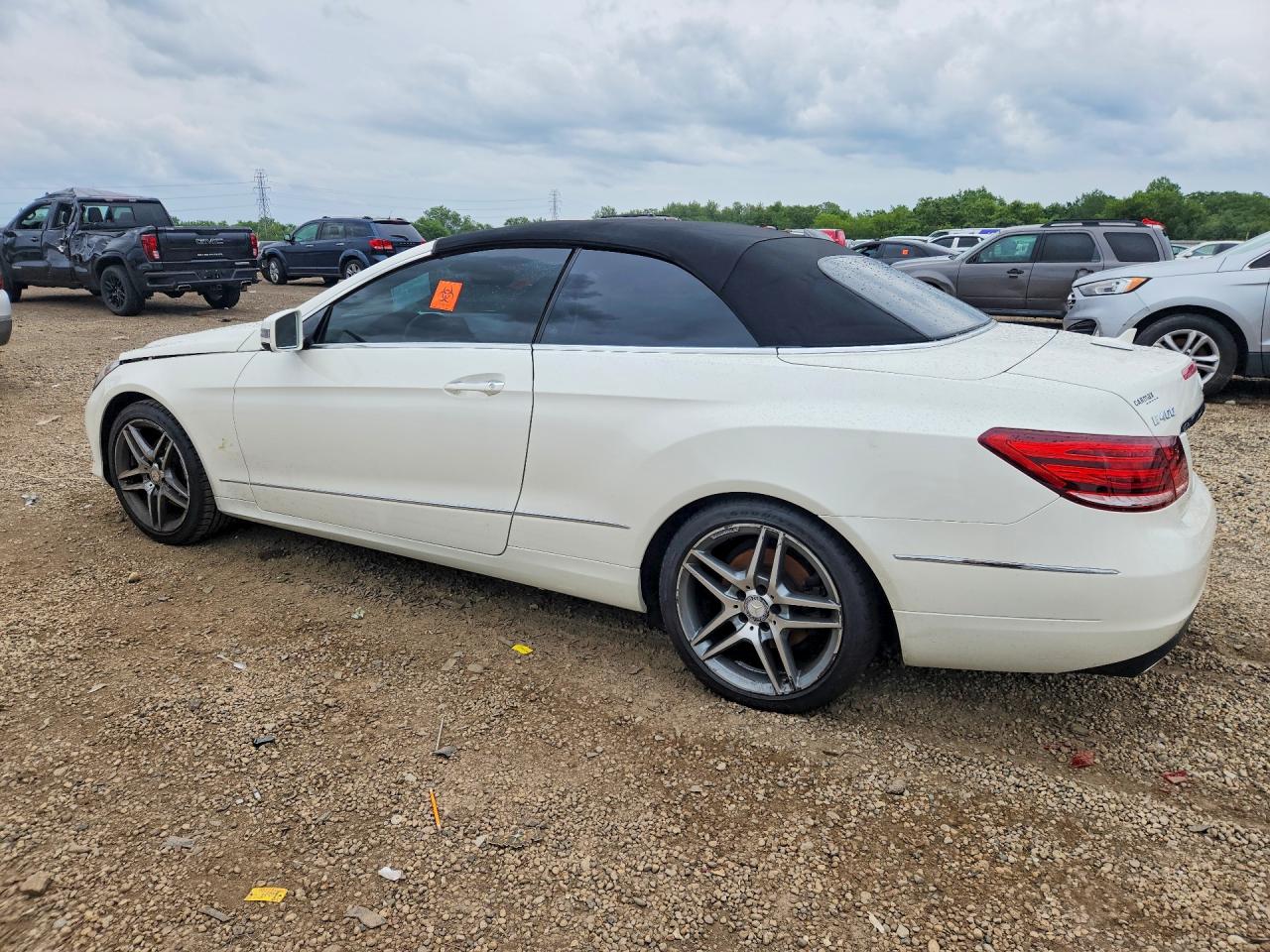 2015 Mercedes-benz E 400 Белый vin: WDDKK6FFXFF307026