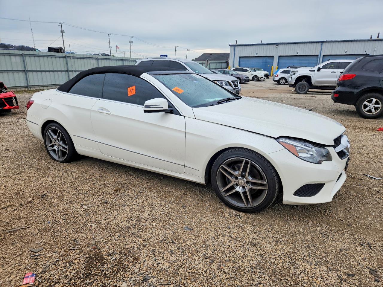 2015 Mercedes-benz E 400 Белый vin: WDDKK6FFXFF307026
