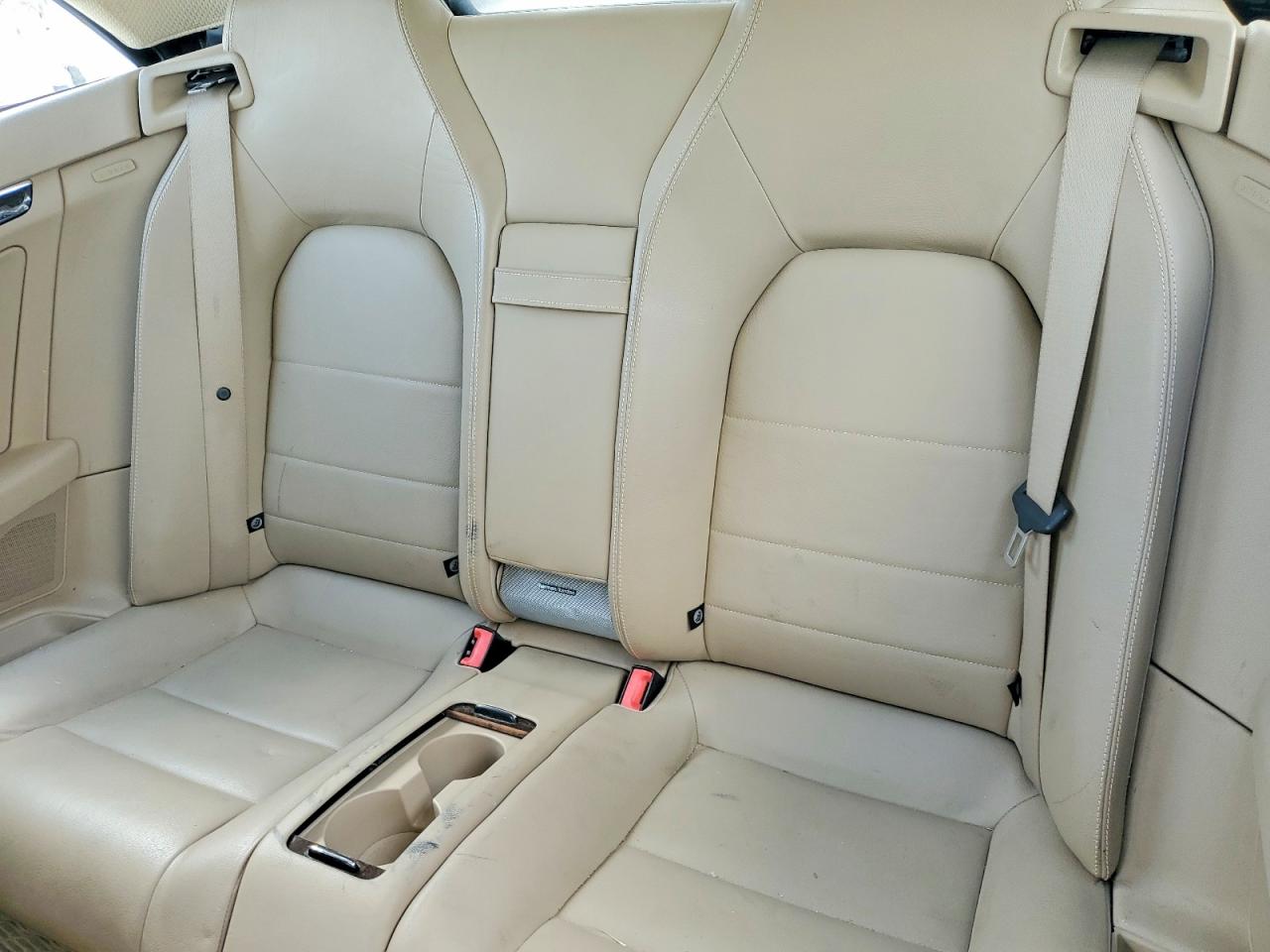 2011 Mercedes-benz E 550 Gray vin: WDDKK7CF5BF092143