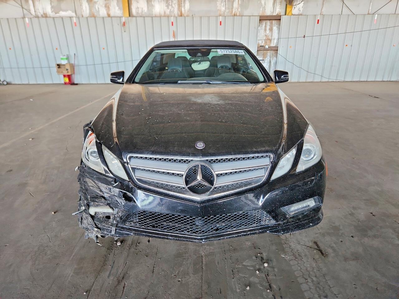2011 Mercedes-benz E 550 Черный vin: WDDKK7CF9BF094073