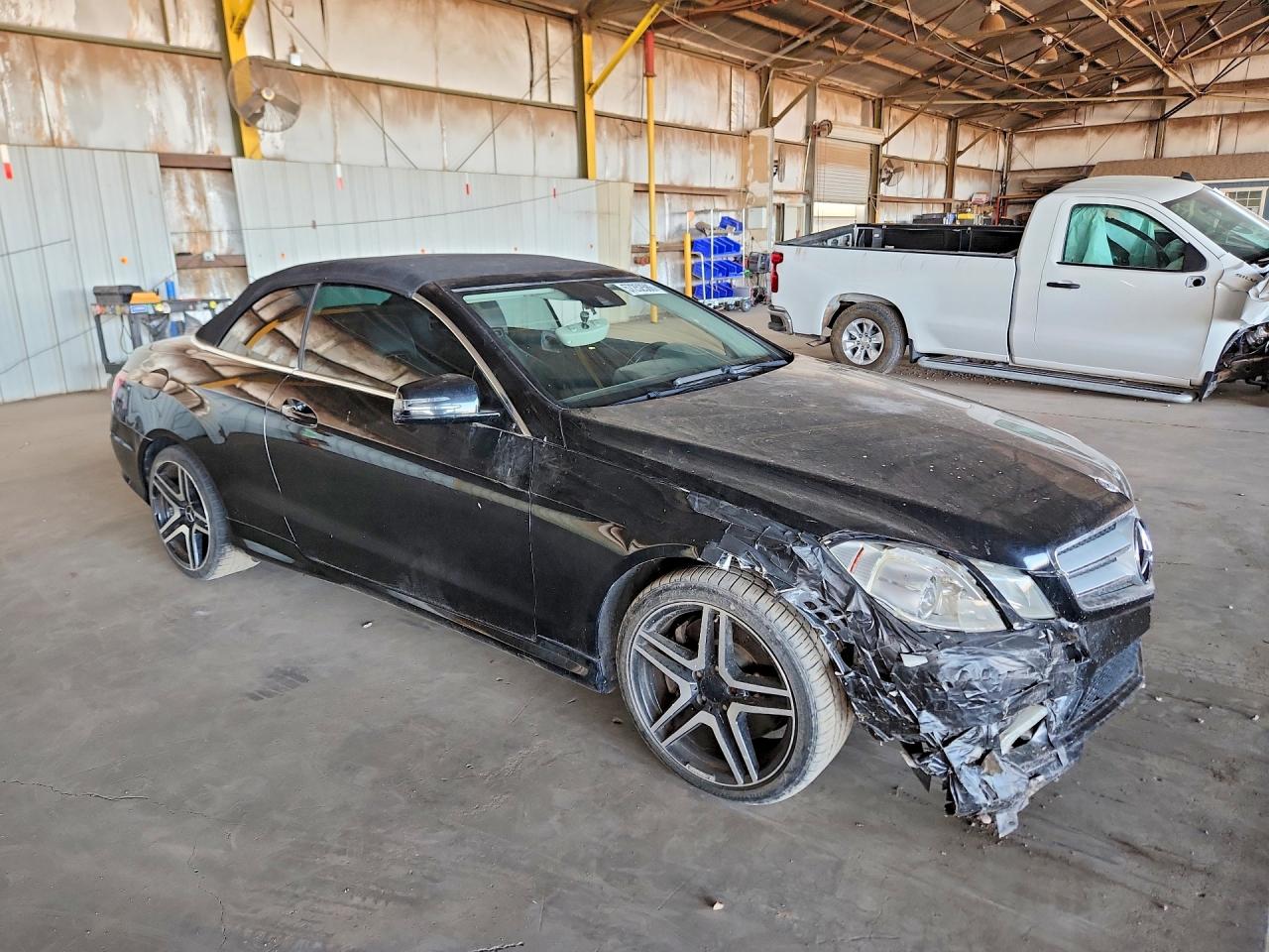 2011 Mercedes-benz E 550 Черный vin: WDDKK7CF9BF094073