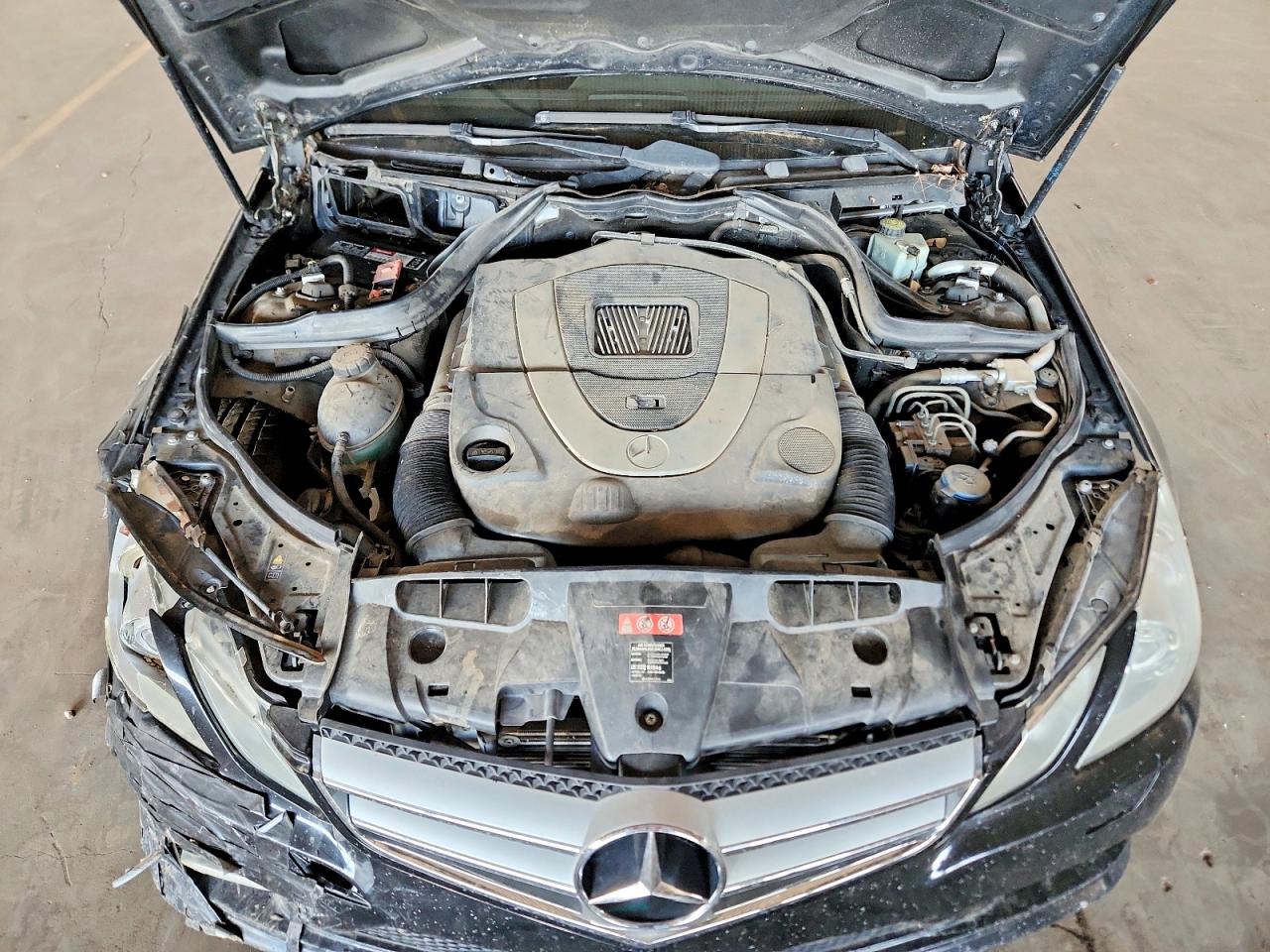 2011 Mercedes-benz E 550 Черный vin: WDDKK7CF9BF094073