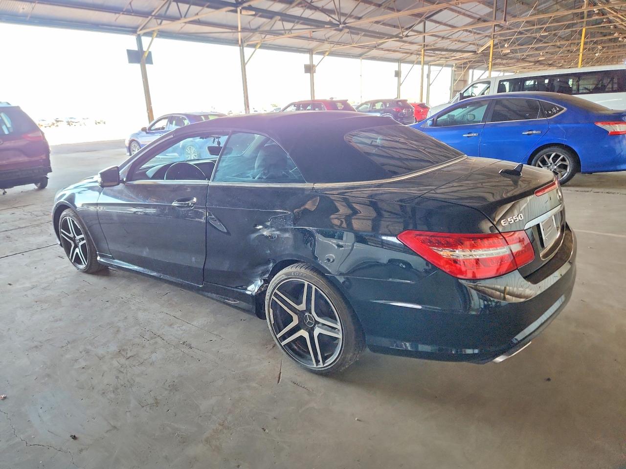 2011 Mercedes-benz E 550 Черный vin: WDDKK7CF9BF094073