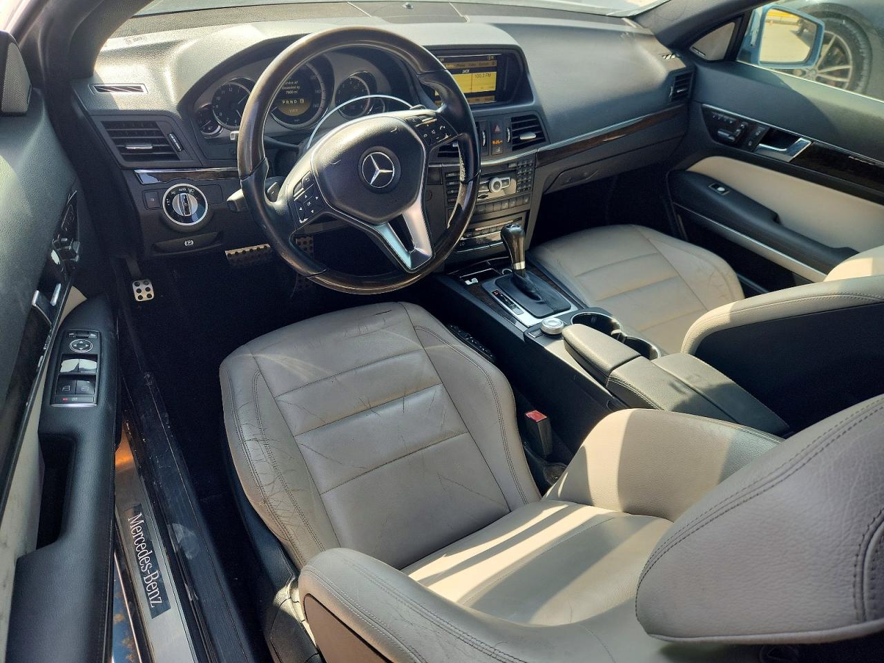 2012 Mercedes-benz E 550 Синий vin: WDDKK7DF7CF150608