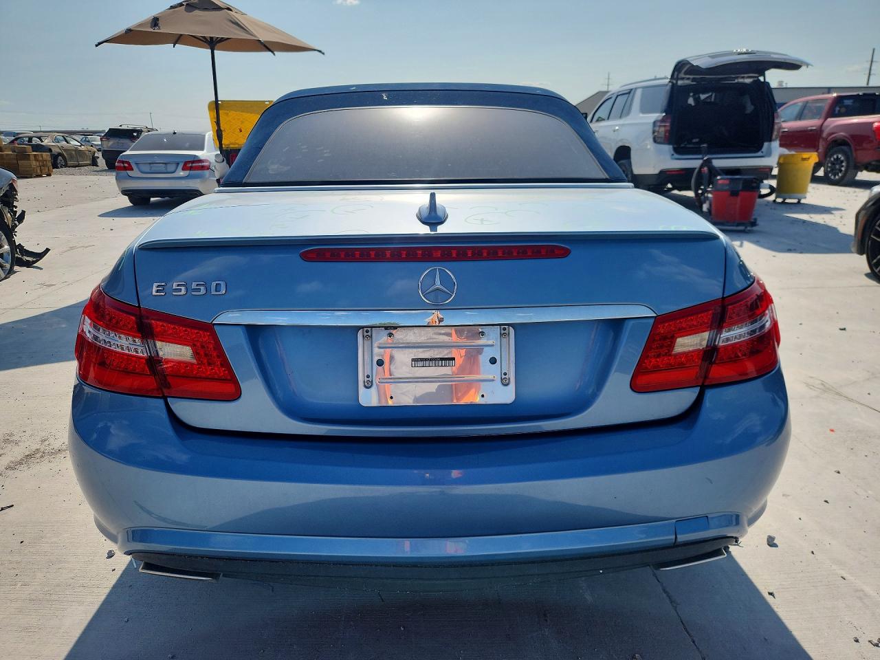 2012 Mercedes-benz E 550 Синий vin: WDDKK7DF7CF150608