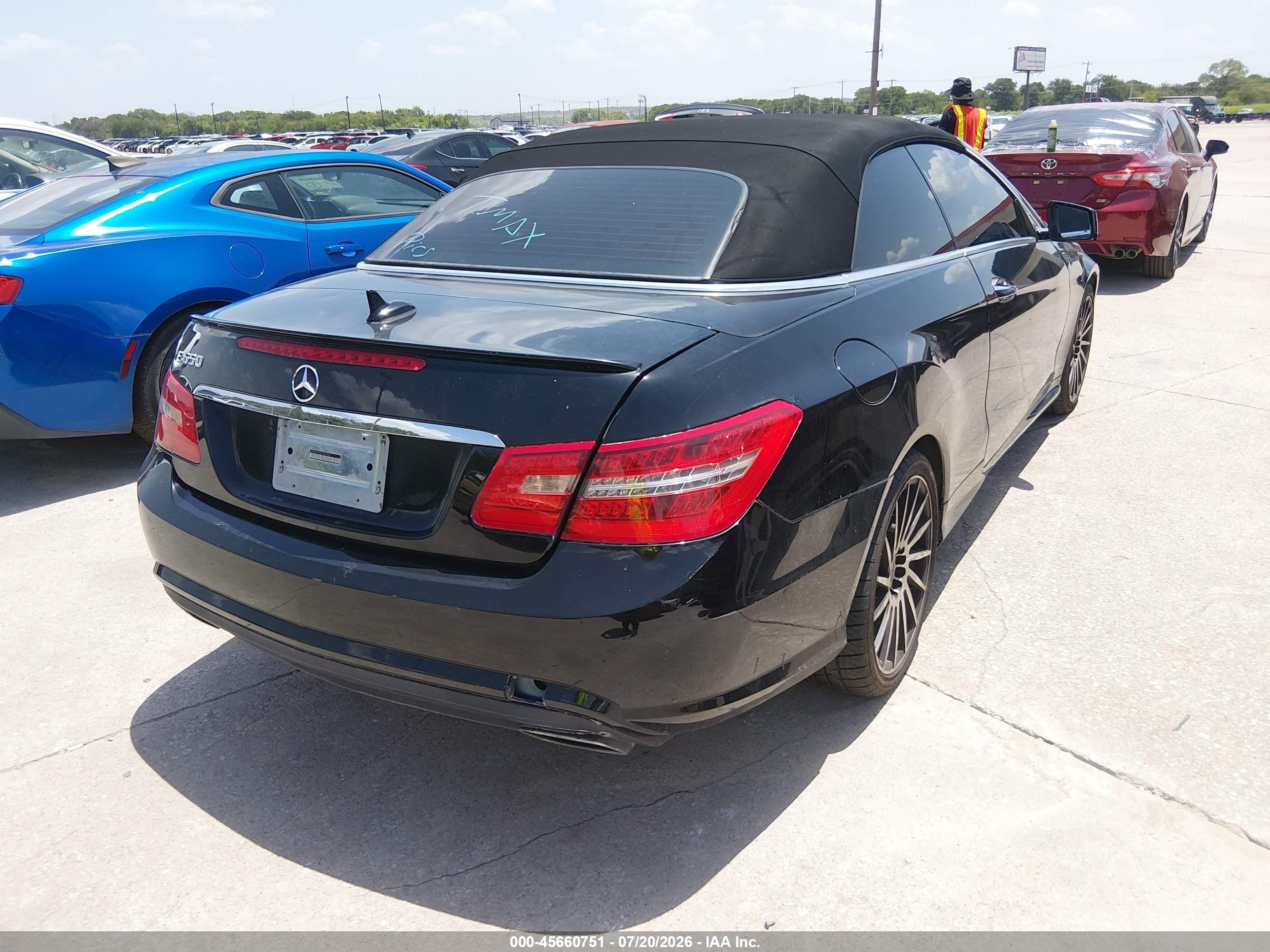 2012 Mercedes-benz E 550   Black vin: WDDKK7DF9CF161724