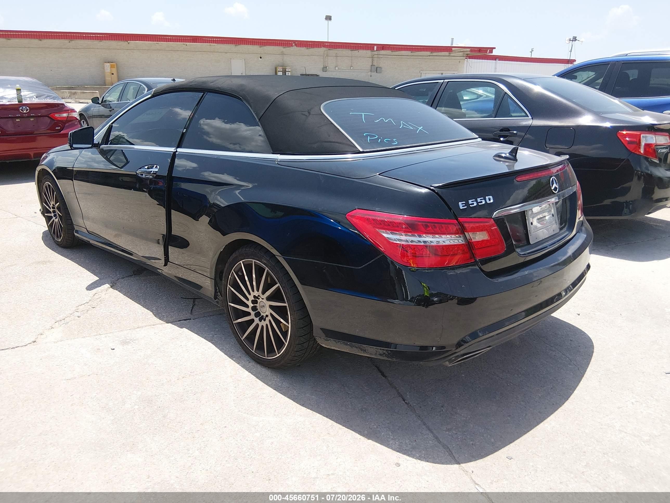 2012 Mercedes-benz E 550   Black vin: WDDKK7DF9CF161724