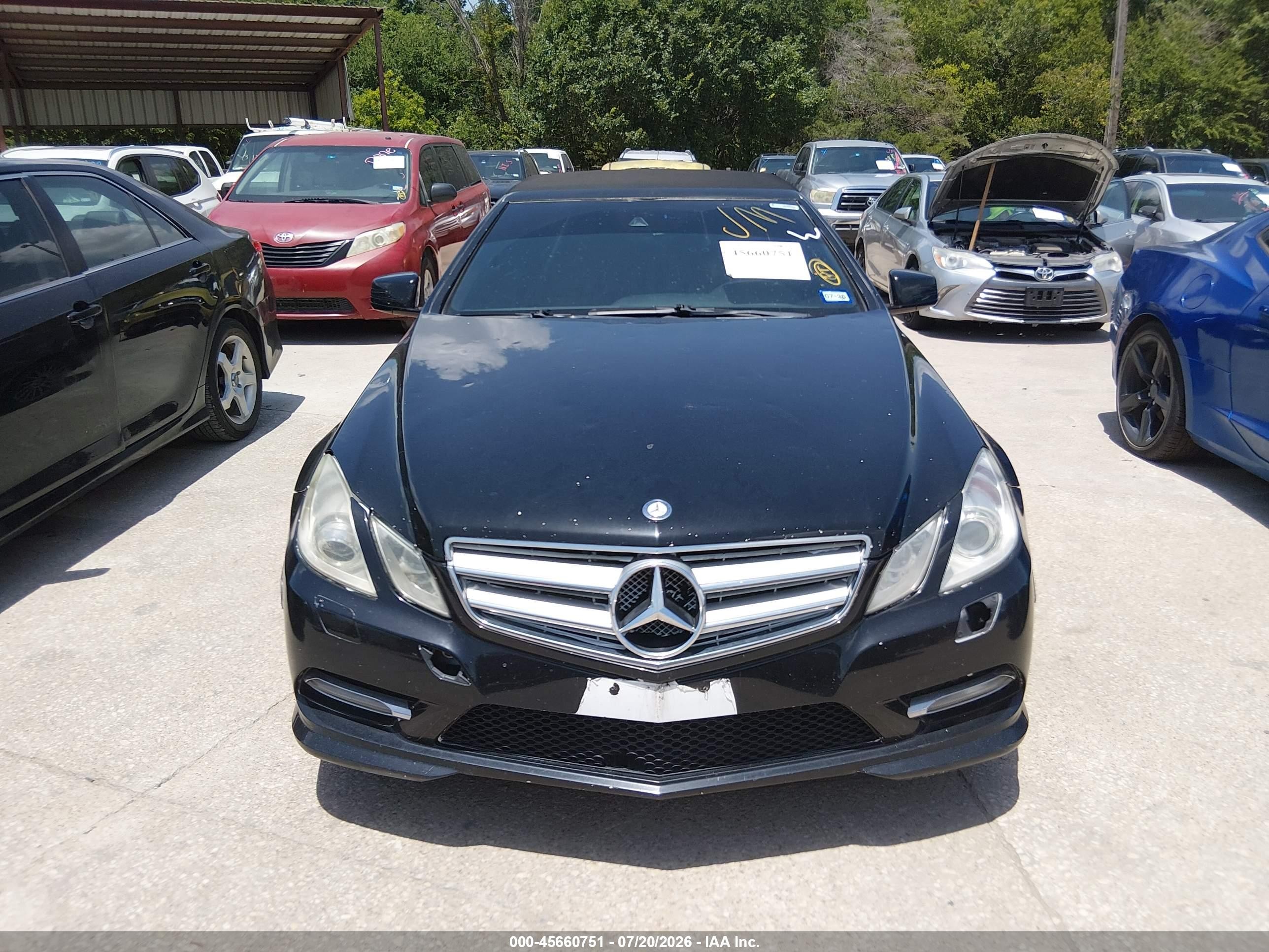 2012 Mercedes-benz E 550   Black vin: WDDKK7DF9CF161724
