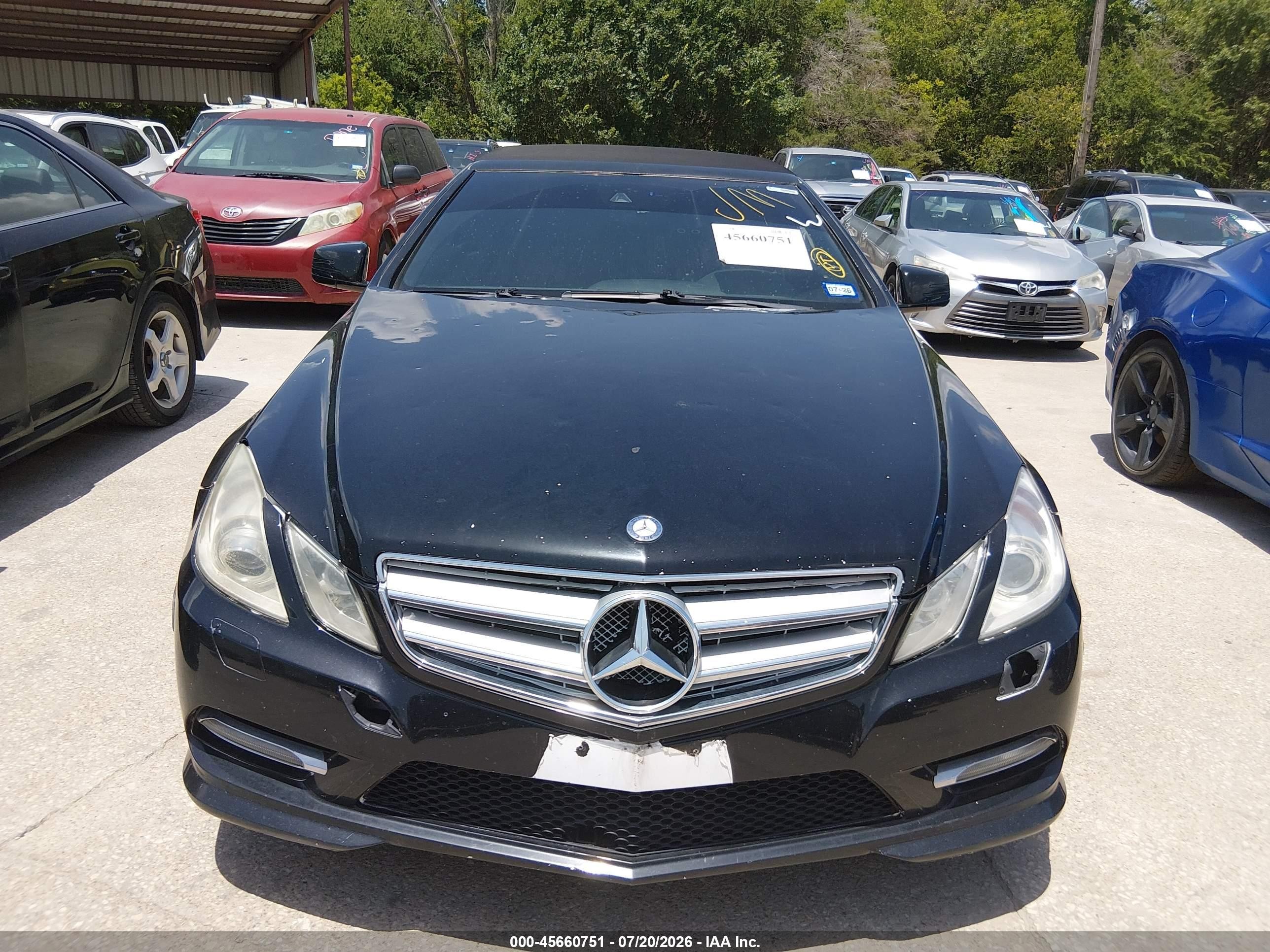 2012 Mercedes-benz E 550   Black vin: WDDKK7DF9CF161724