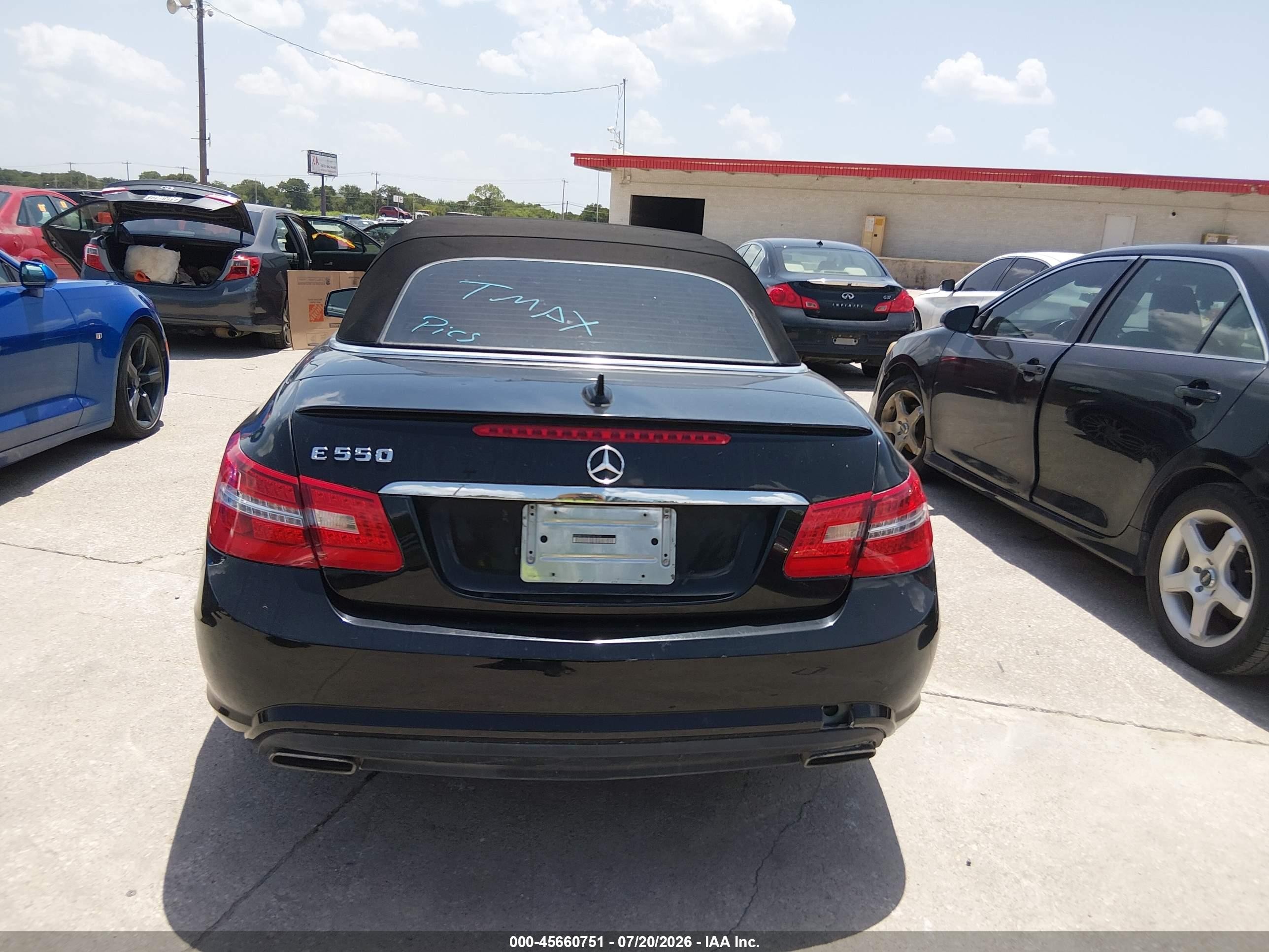 2012 Mercedes-benz E 550   Black vin: WDDKK7DF9CF161724