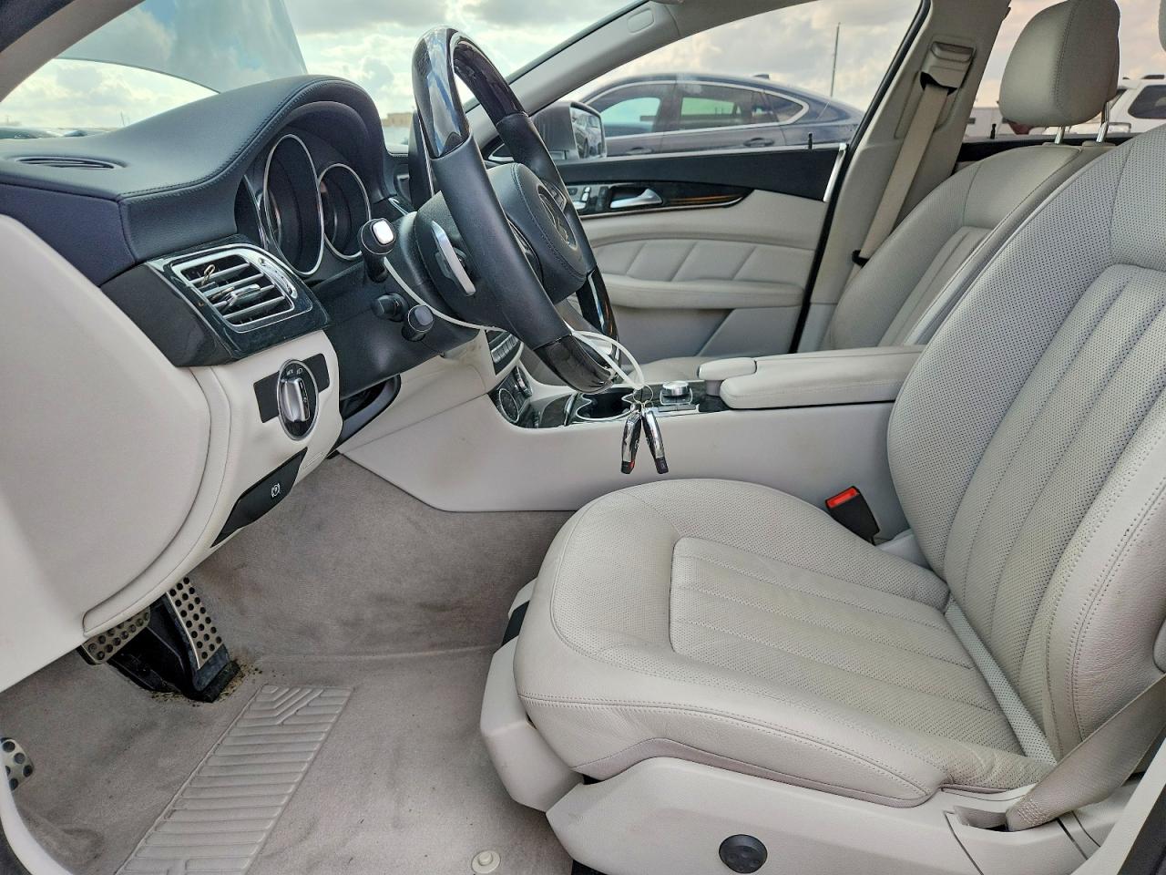 2015 Mercedes-benz Cls 400 Серый vin: WDDLJ6FB1FA137592