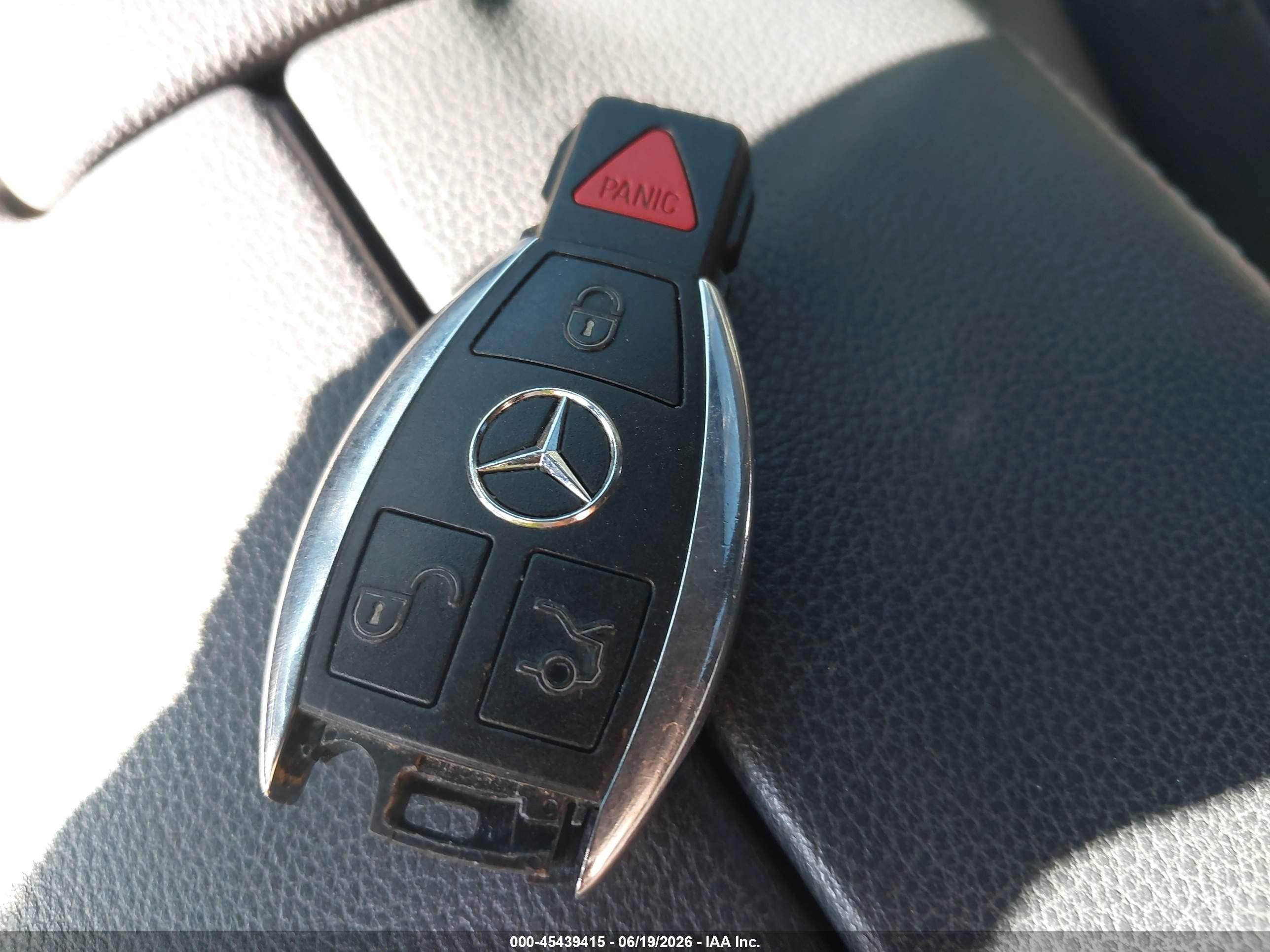 2013 Mercedes-benz Cls 550   Серый vin: WDDLJ7DB0DA064690