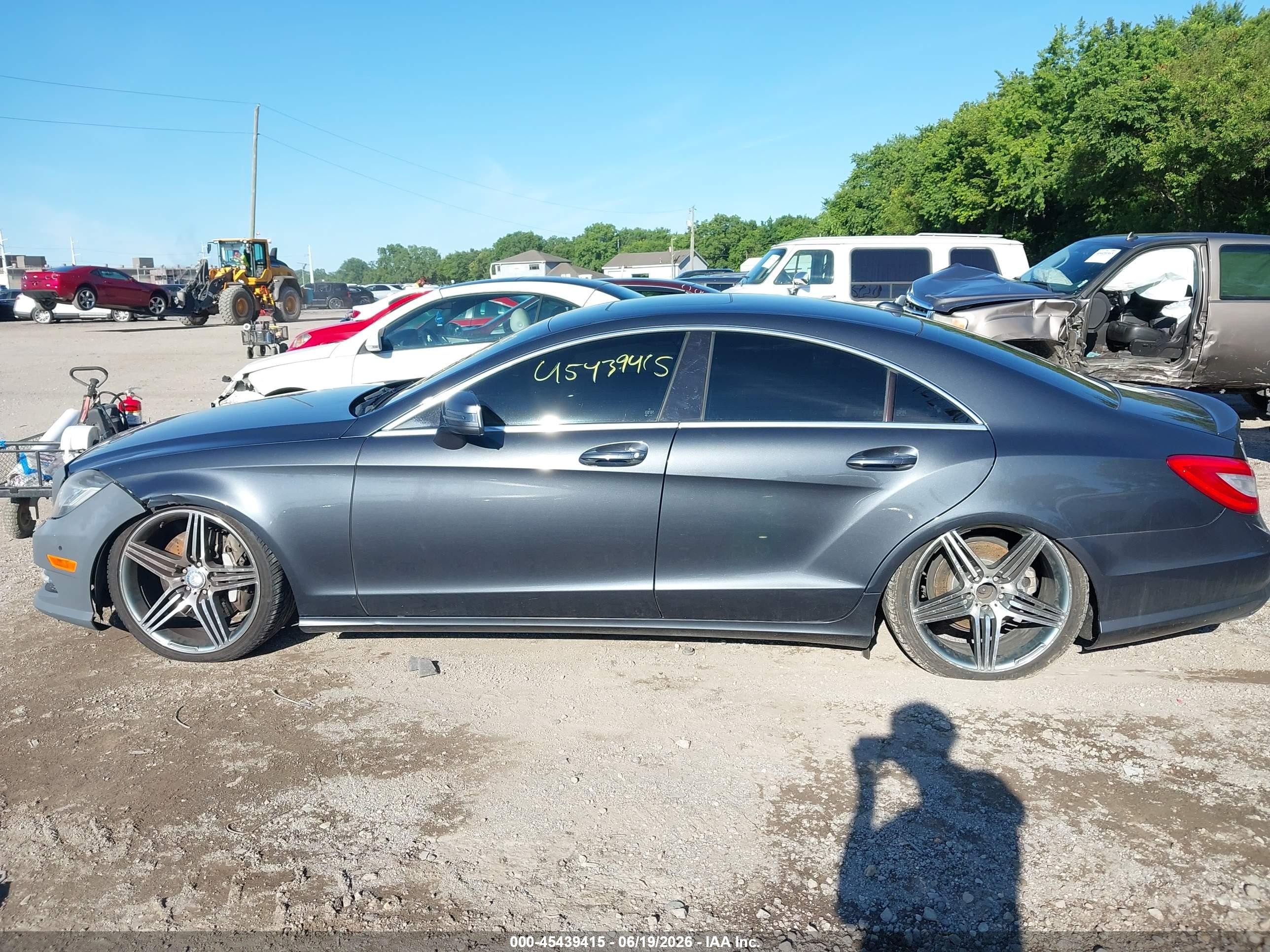 2013 Mercedes-benz Cls 550   Серый vin: WDDLJ7DB0DA064690