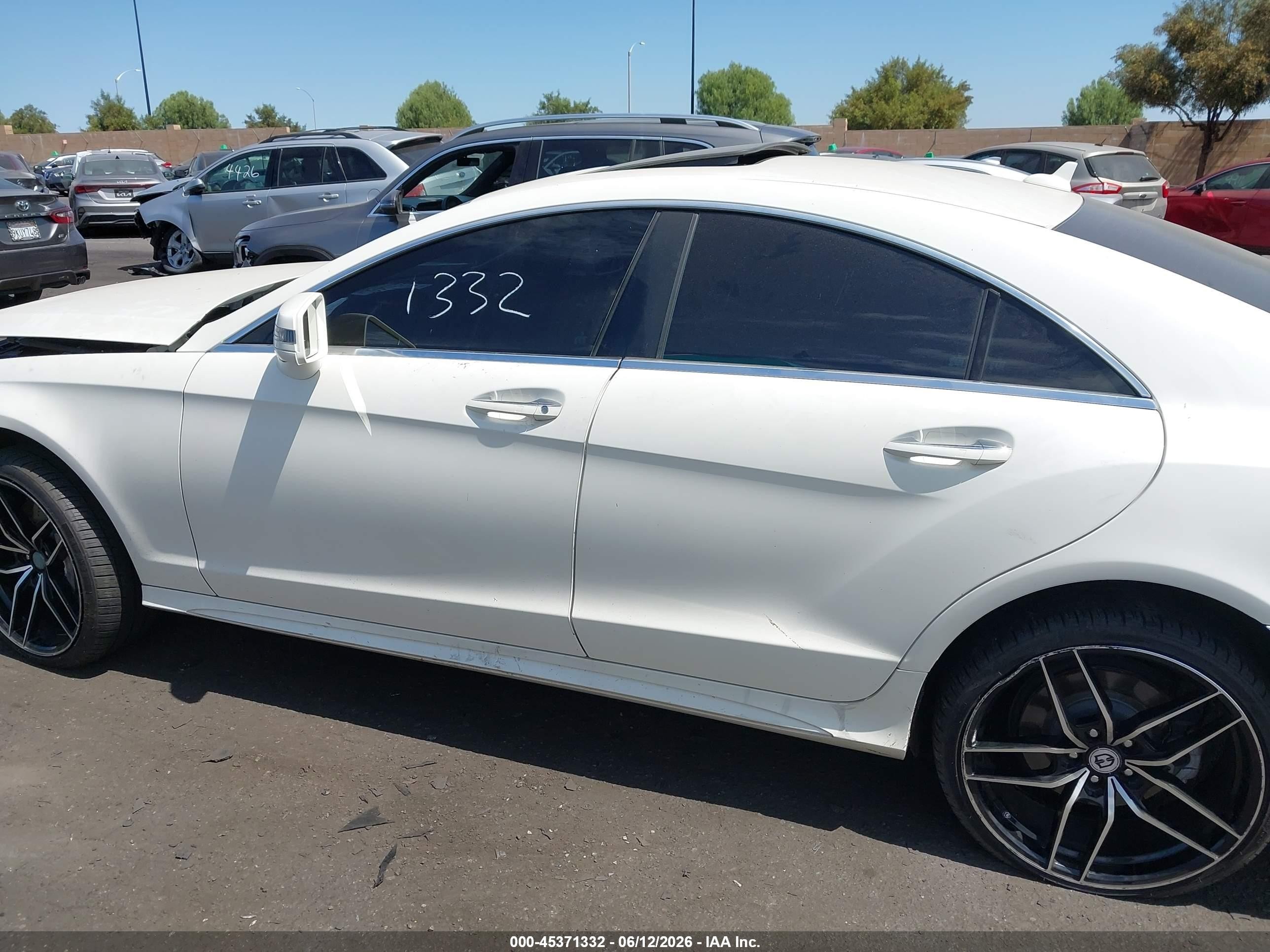 2015 Mercedes-benz Cls 550   Белый vin: WDDLJ7DB0FA157745