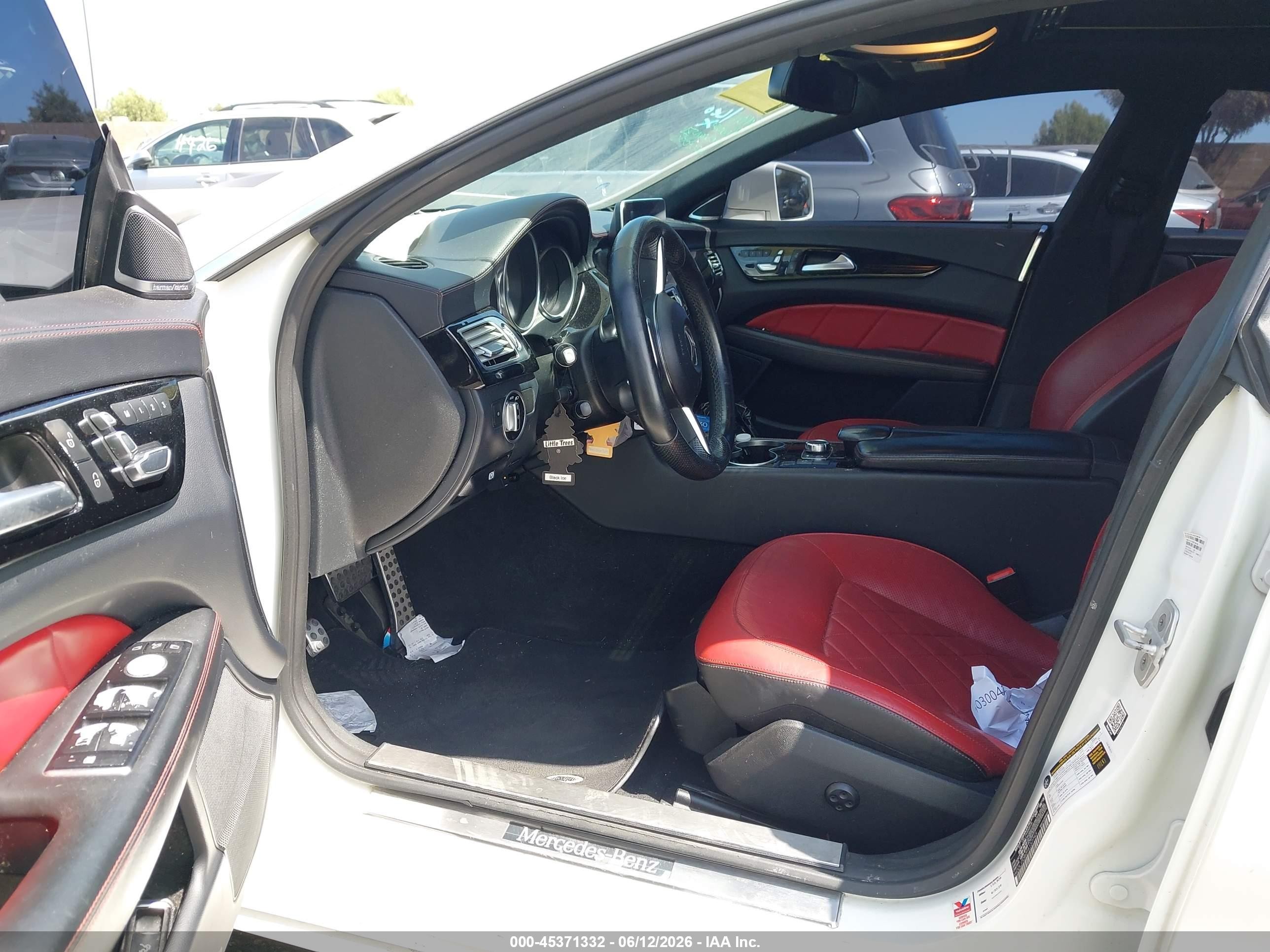 2015 Mercedes-benz Cls 550   Белый vin: WDDLJ7DB0FA157745