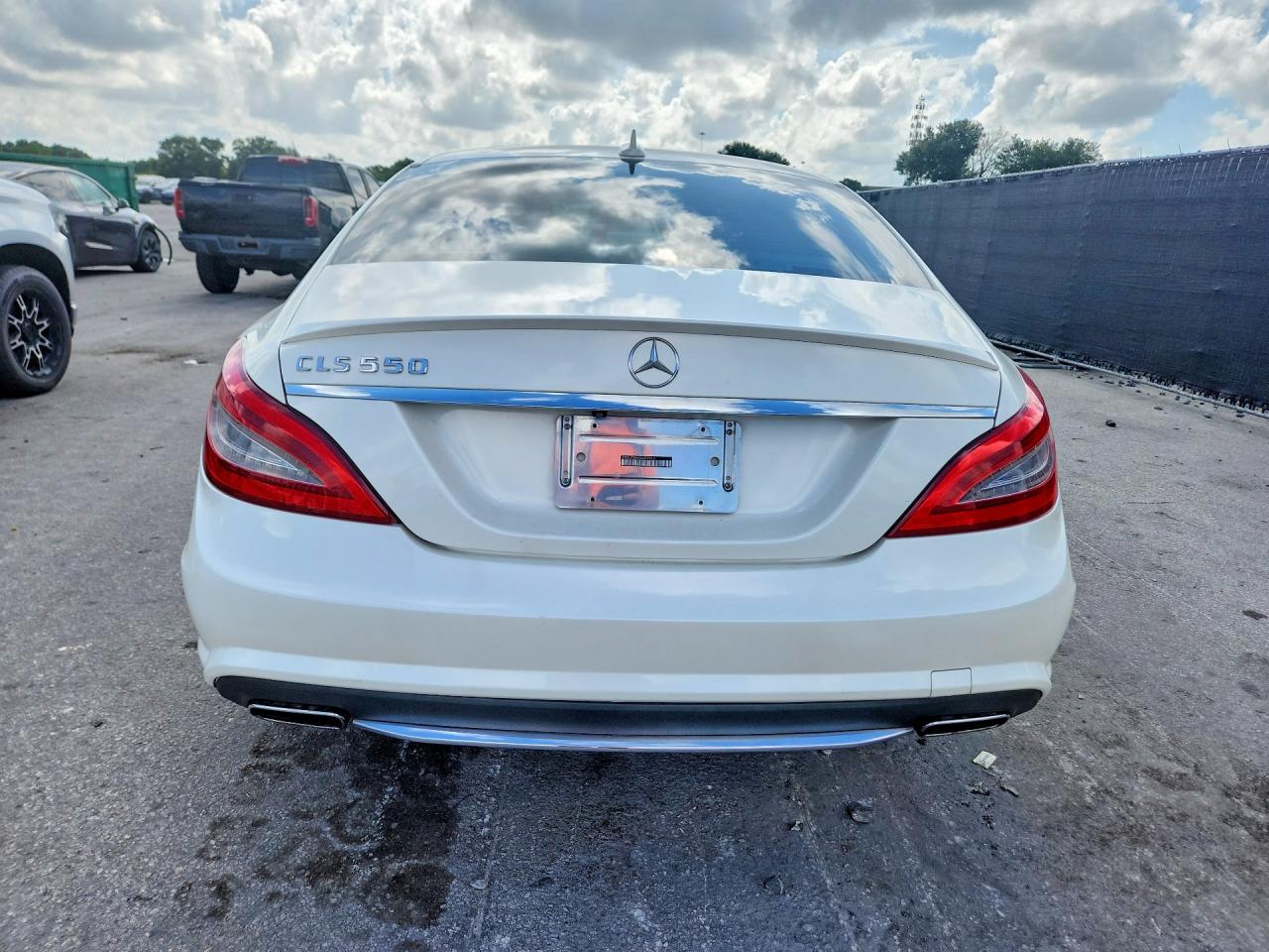 2013 Mercedes-benz Cls 550 White vin: WDDLJ7DB1DA072913