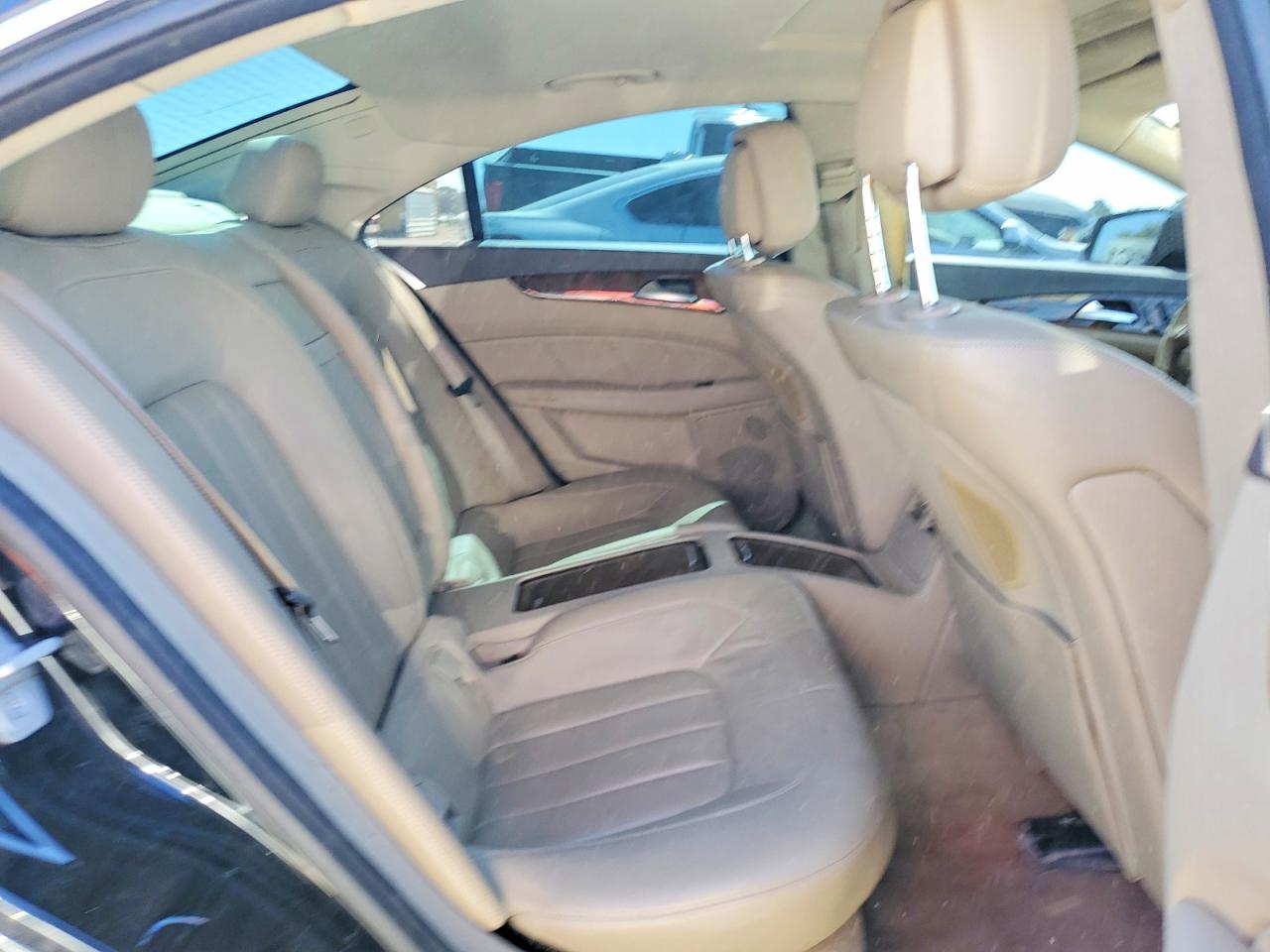 2012 Mercedes-benz Cls 550 Black vin: WDDLJ7DB2CA011066