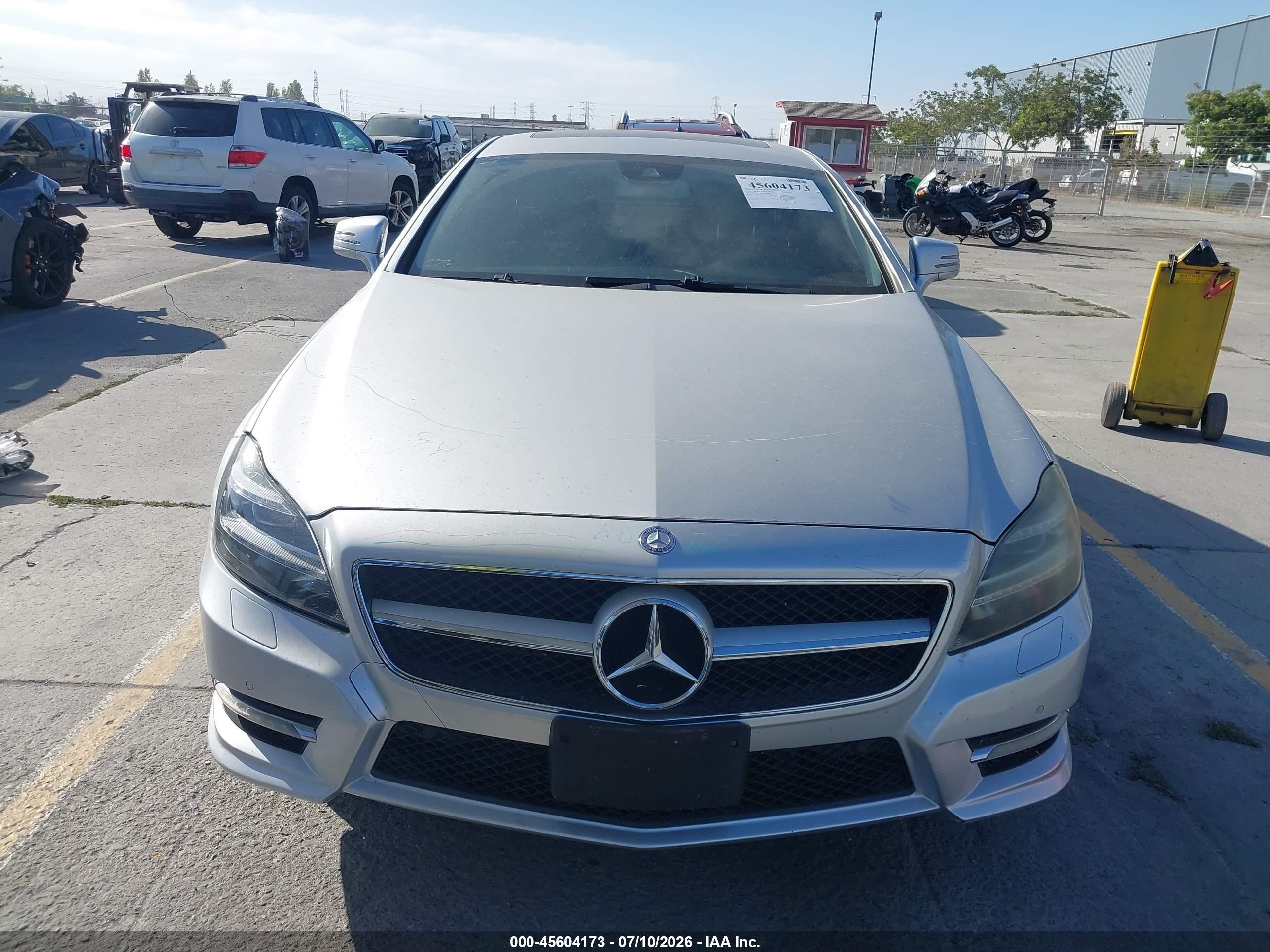 2012 Mercedes-benz Cls 550   Silver vin: WDDLJ7DB3CA040740
