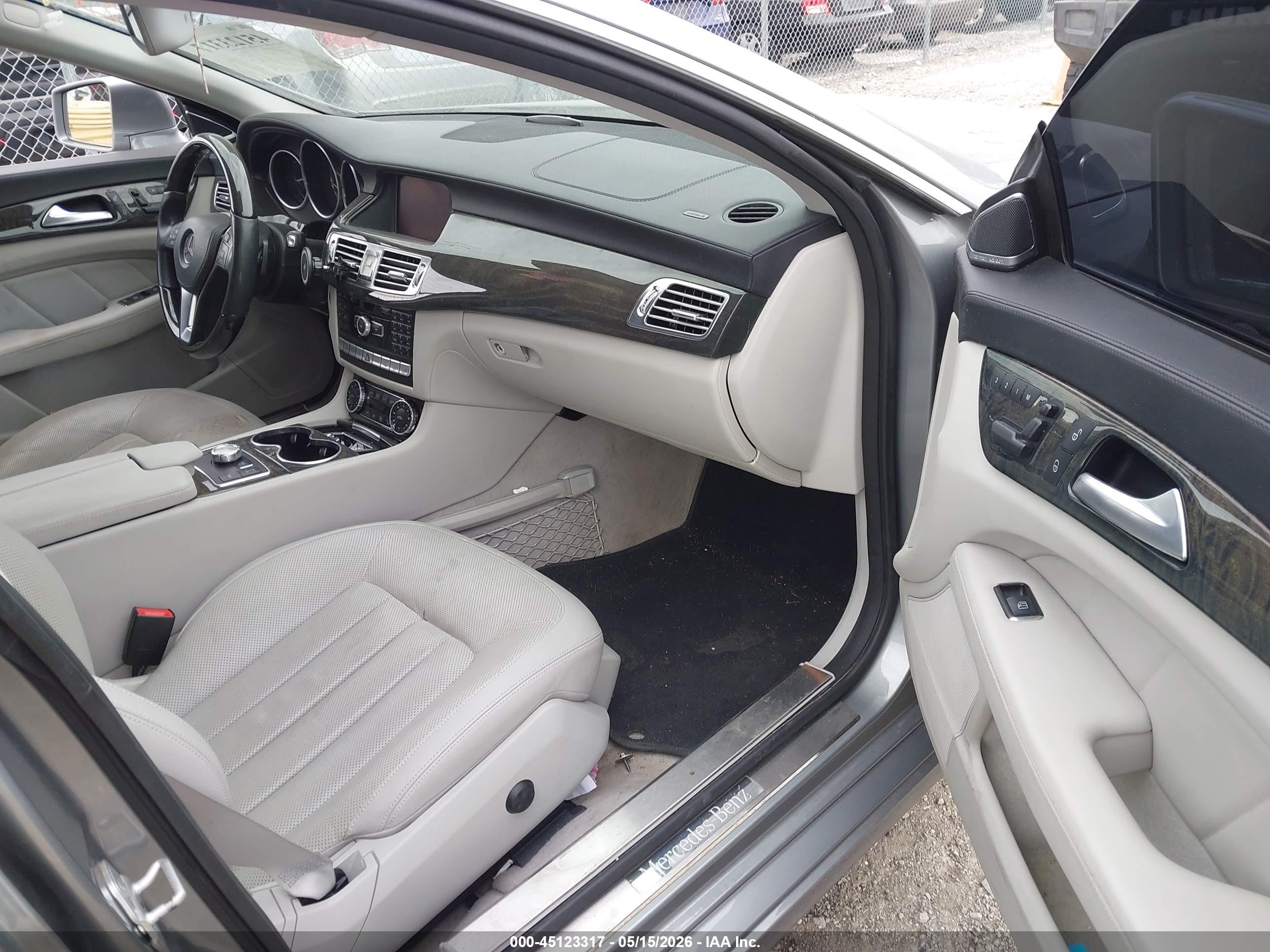 2014 Mercedes-benz Cls 550   Silver vin: WDDLJ7DB3EA100101