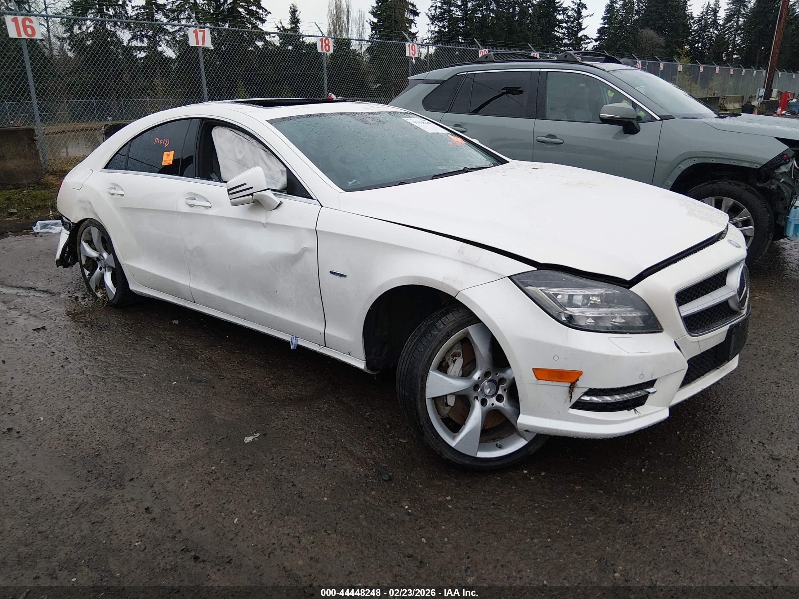 WDDLJ7DB4CA056834