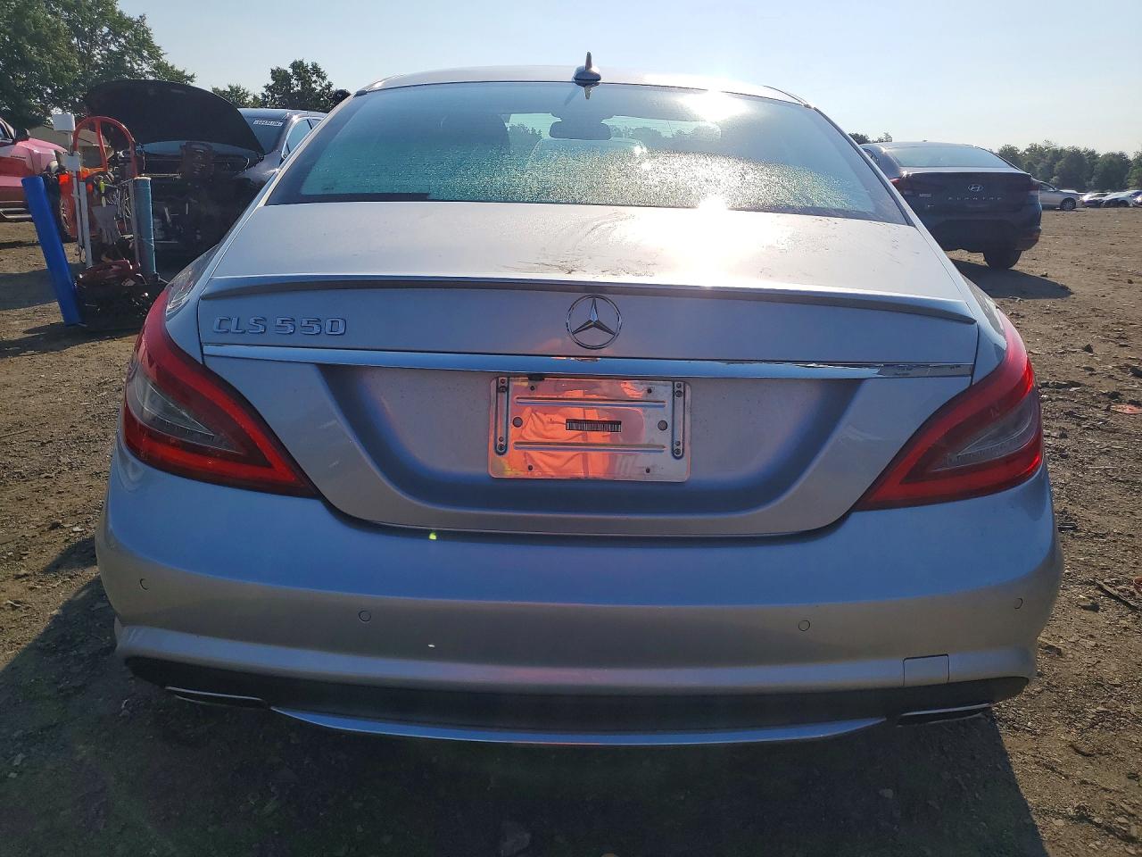 2014 Mercedes-benz Cls 550 Серебряный vin: WDDLJ7DB6EA117233