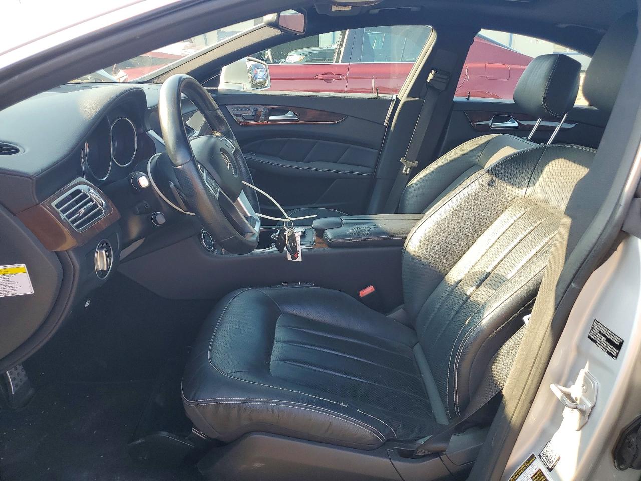 2014 Mercedes-benz Cls 550 Серебряный vin: WDDLJ7DB6EA117233