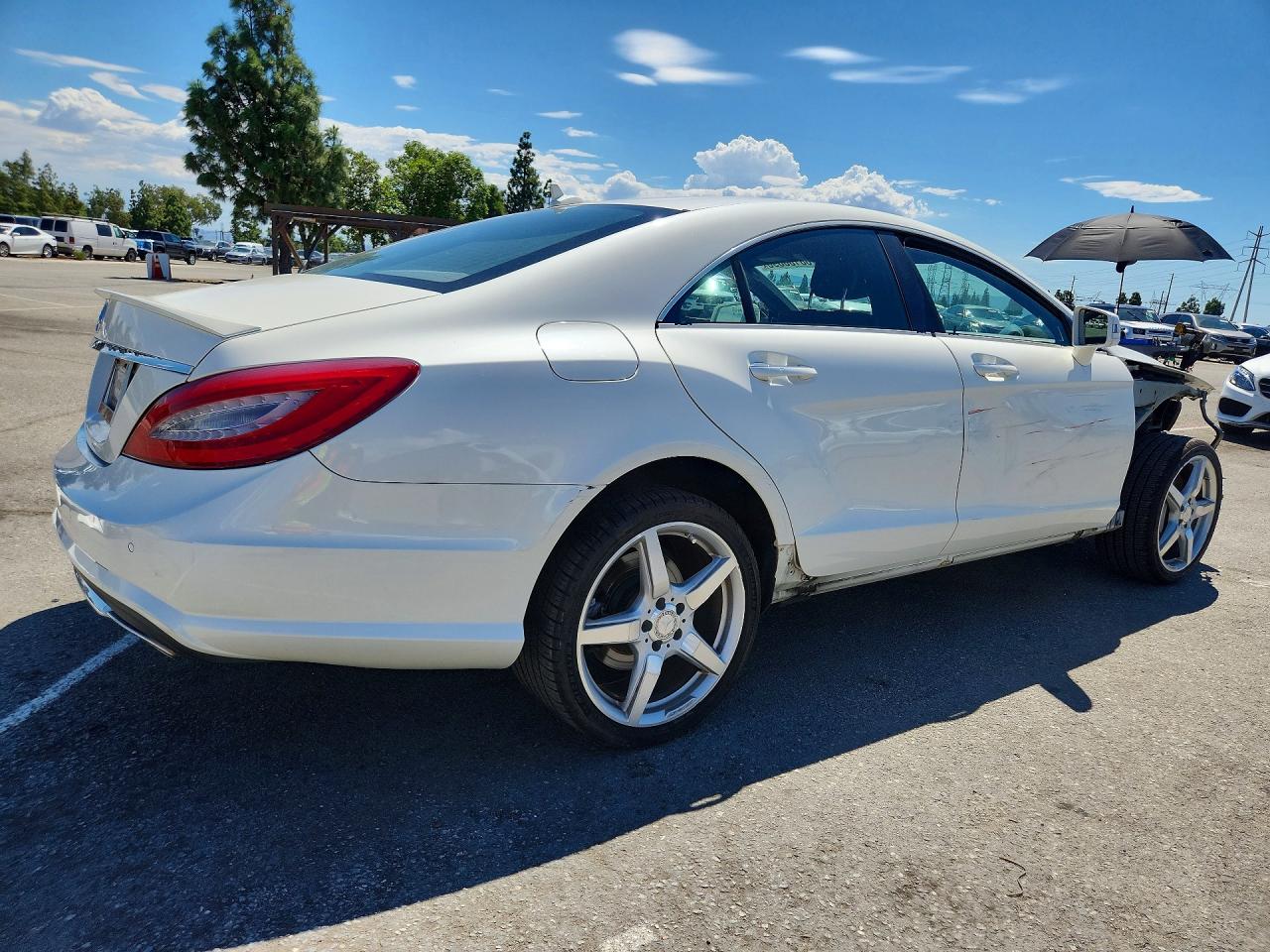 2012 Mercedes-benz Cls 550 White vin: WDDLJ7DB7CA053023