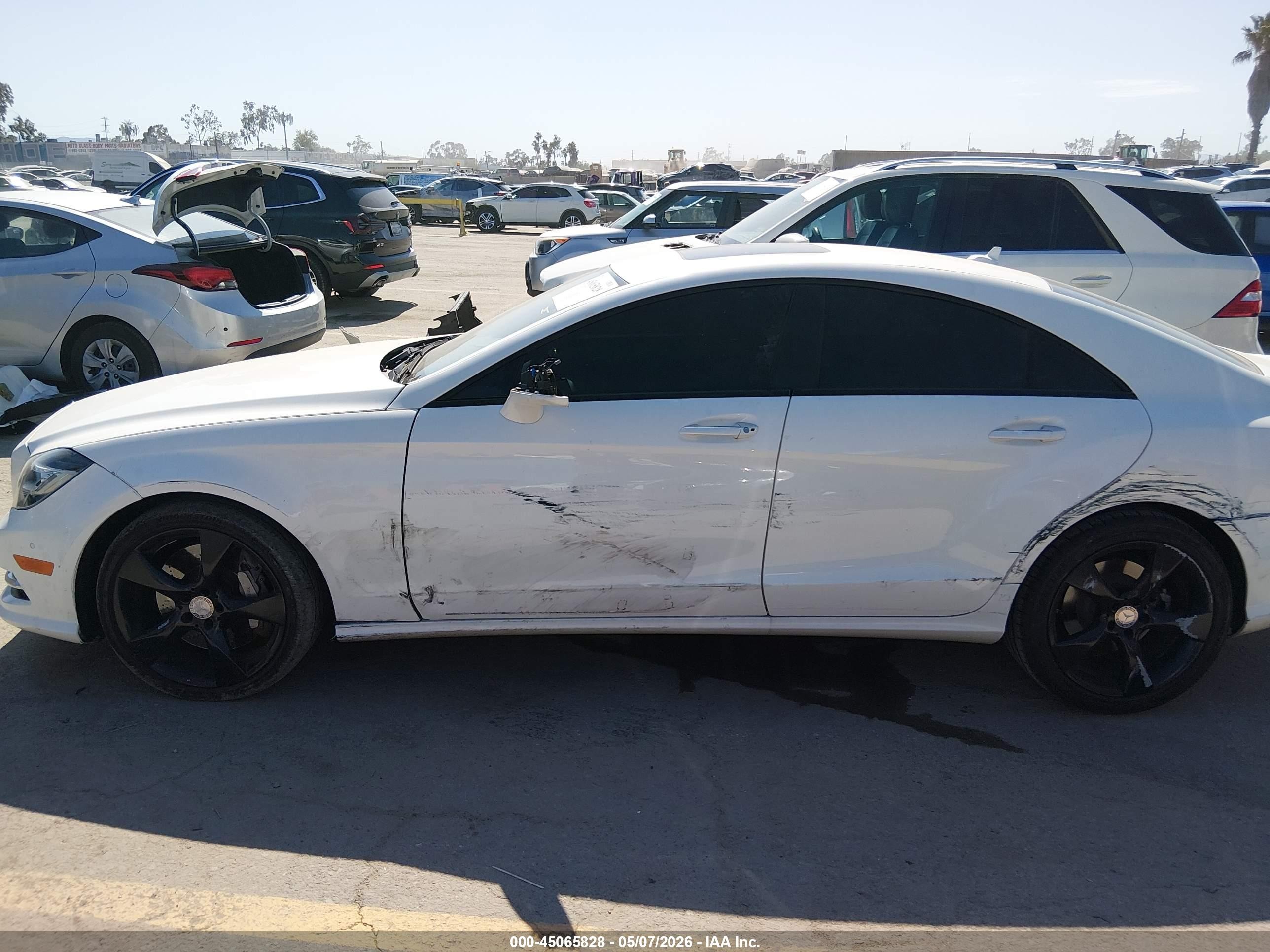2014 Mercedes-benz Cls 550   White vin: WDDLJ7DB7EA098532