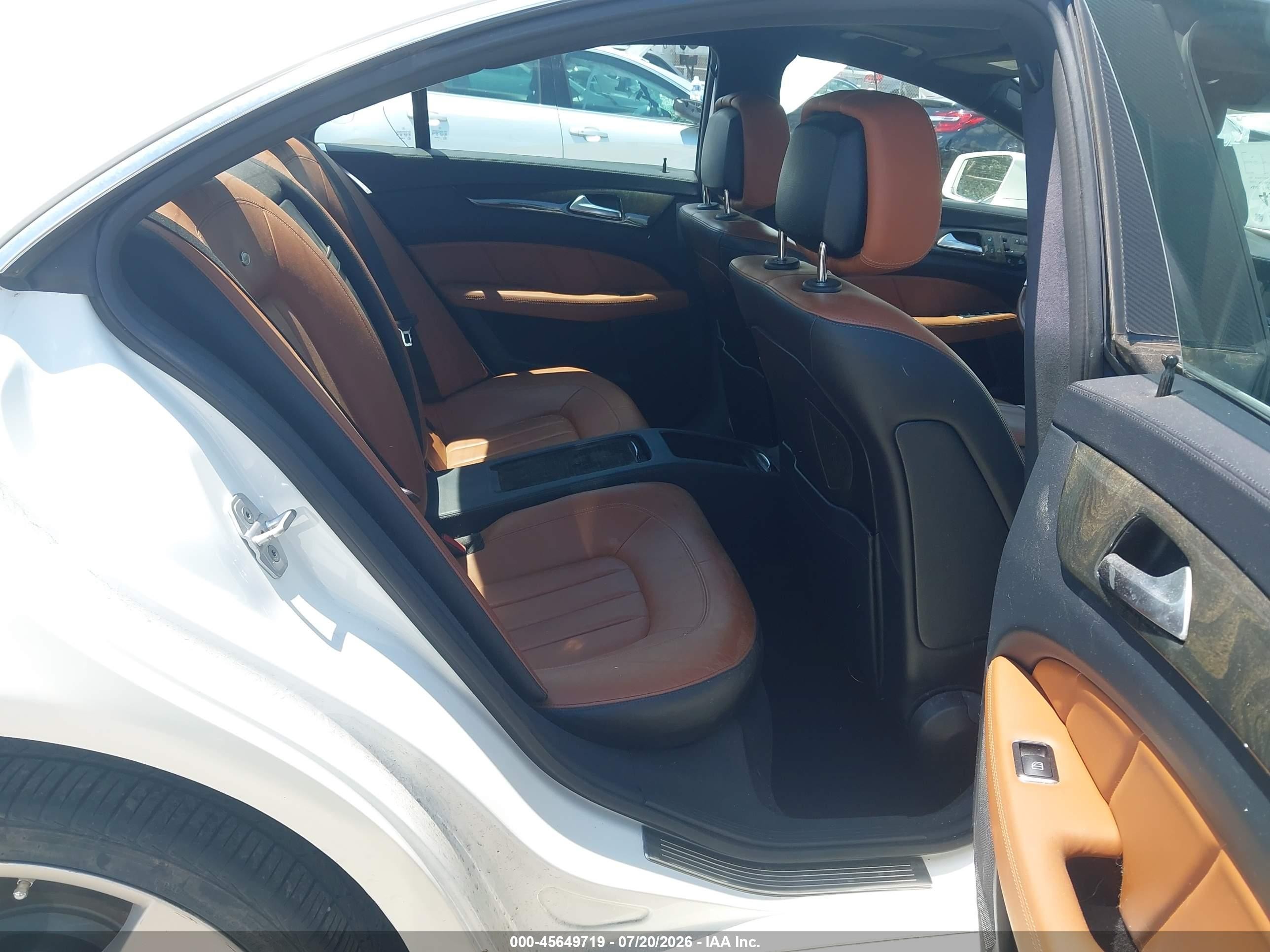 2014 Mercedes-benz Cls 550 White vin: WDDLJ7DB7EA121632
