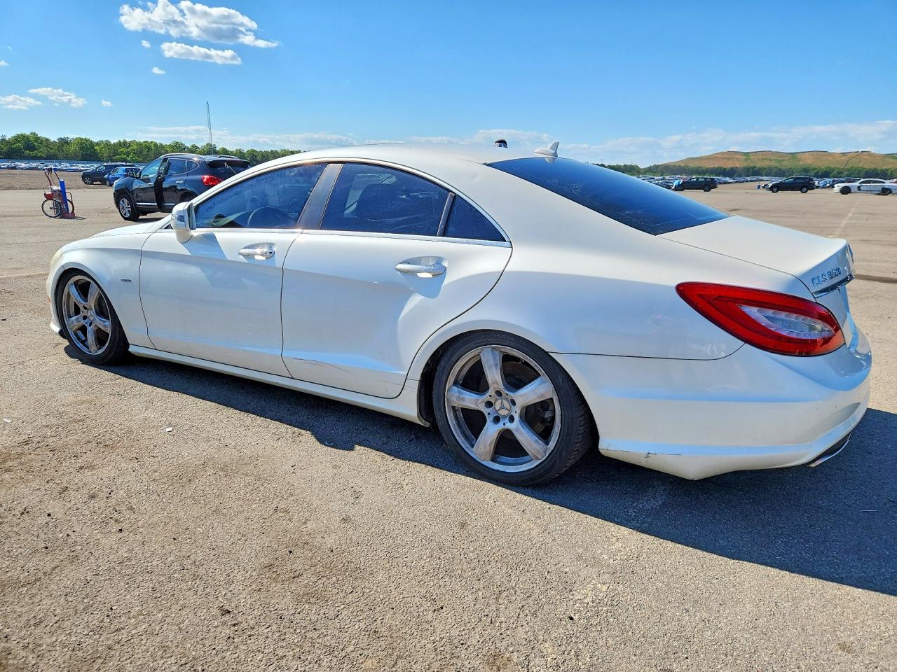 2012 Mercedes-benz Cls 550 White vin: WDDLJ7DB8CA022816