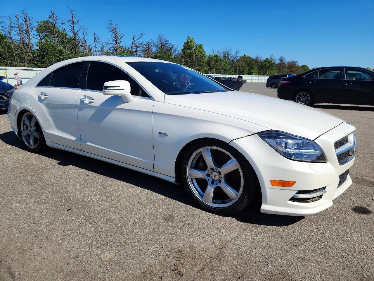 2012 Mercedes-benz Cls 550 White vin: WDDLJ7DB8CA022816