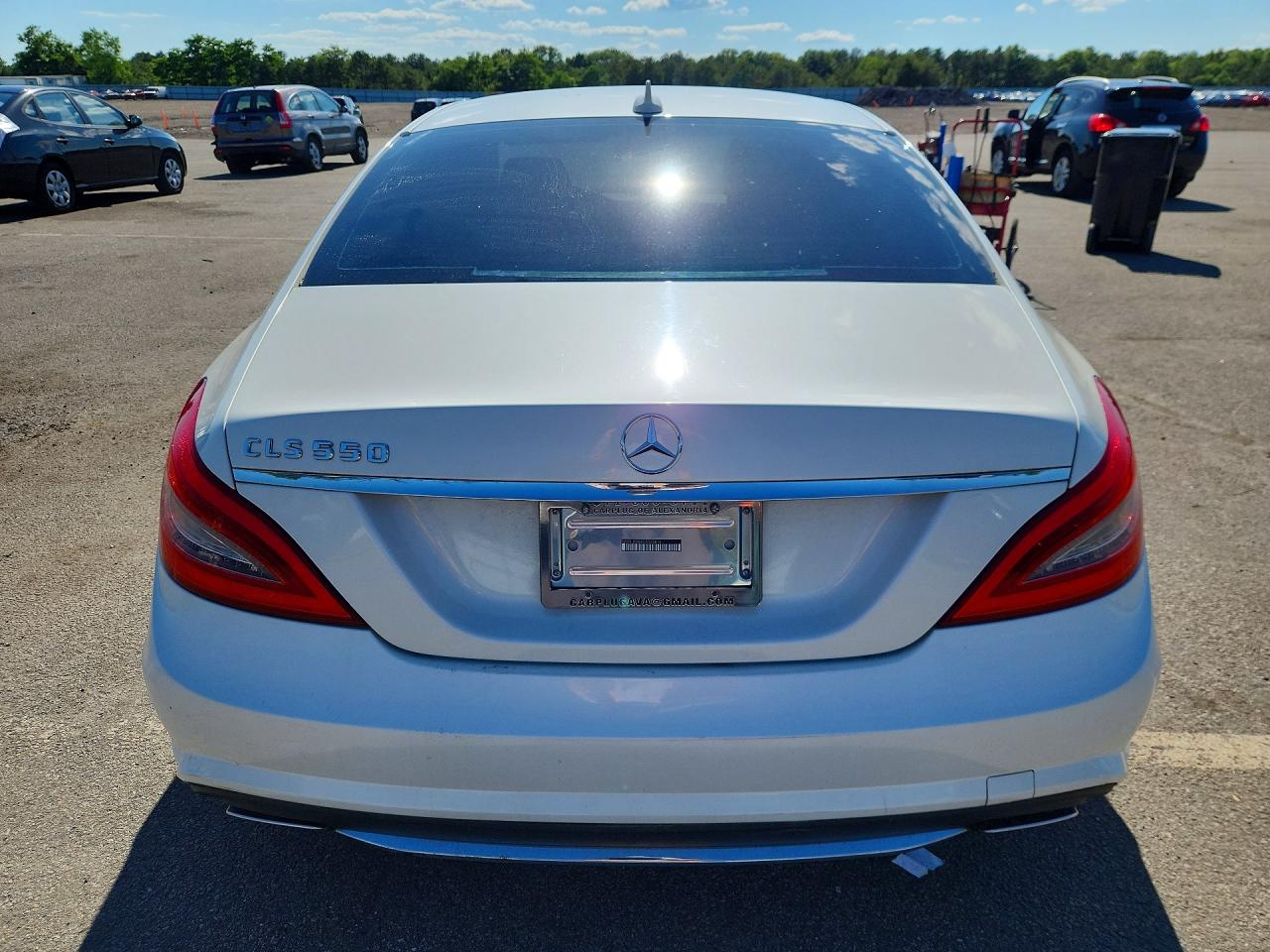2012 Mercedes-benz Cls 550 White vin: WDDLJ7DB8CA022816