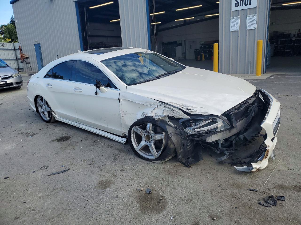 2012 Mercedes-benz Cls 550 White vin: WDDLJ7DB8CA028017