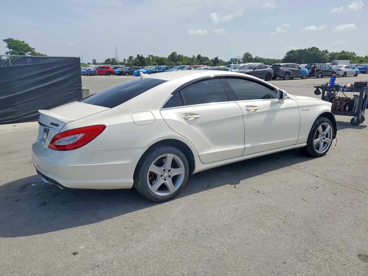 2013 Mercedes-benz Cls 550 White vin: WDDLJ7DB8DA064453