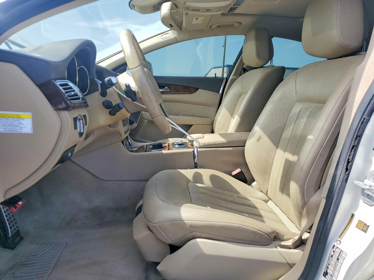 2013 Mercedes-benz Cls 550 White vin: WDDLJ7DB8DA064453