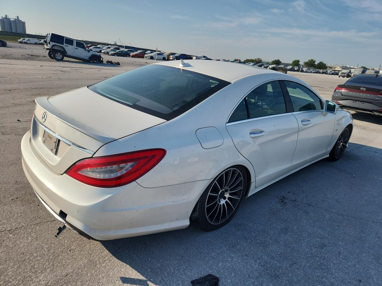 2012 Mercedes-benz Cls 550 Белый vin: WDDLJ7DB9CA040189