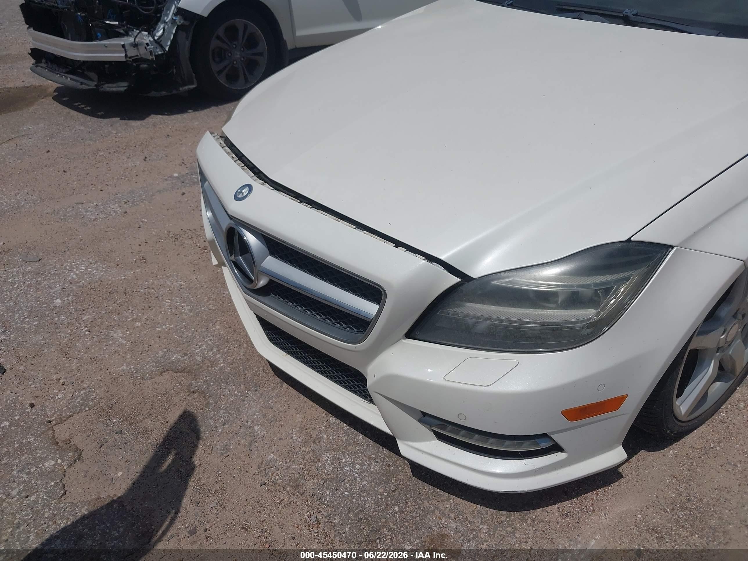 2012 Mercedes-benz Cls 550   White vin: WDDLJ7DBXCA039164