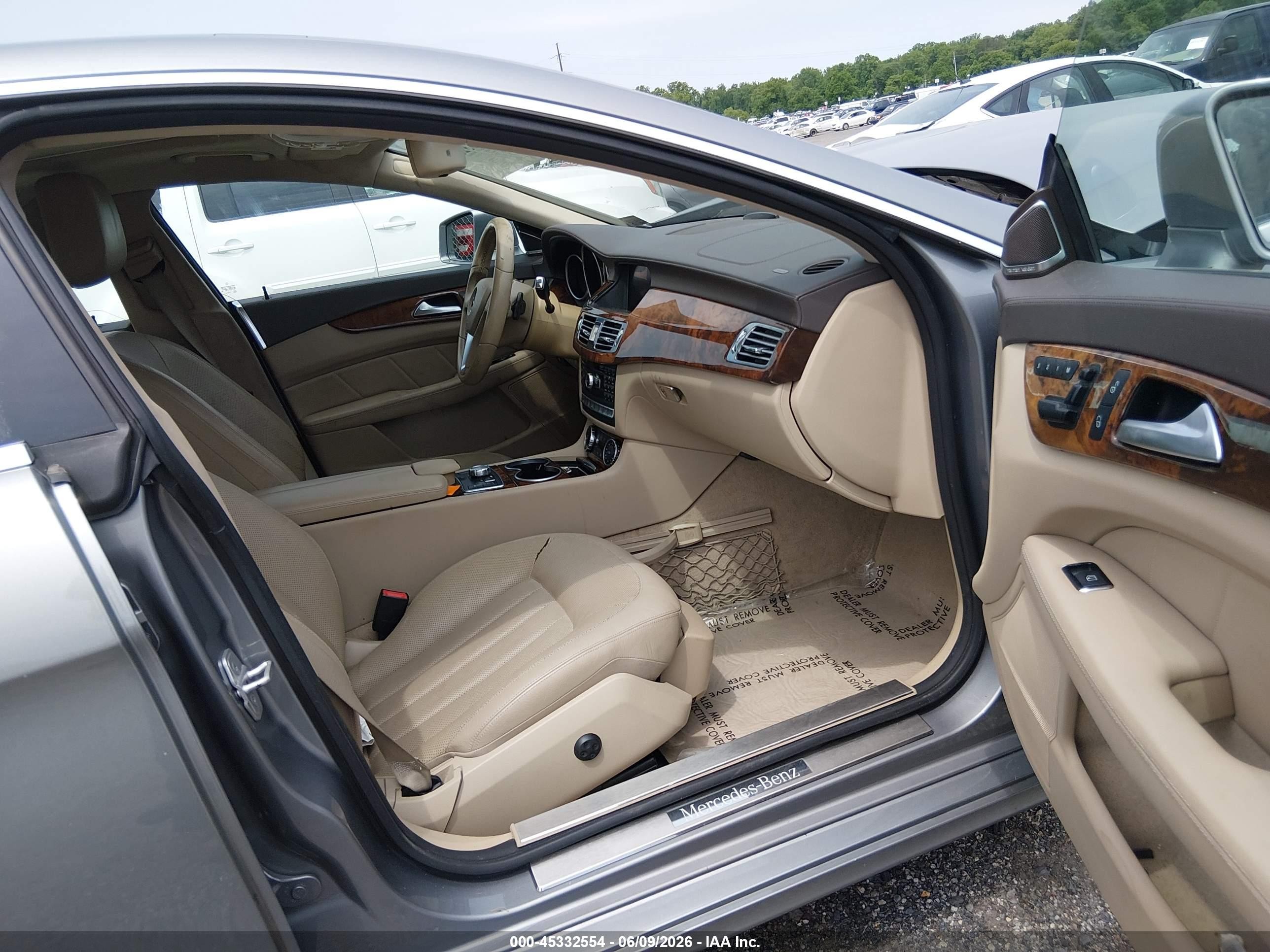 2012 Mercedes-benz Cls 550   Gray vin: WDDLJ7DBXCA051976