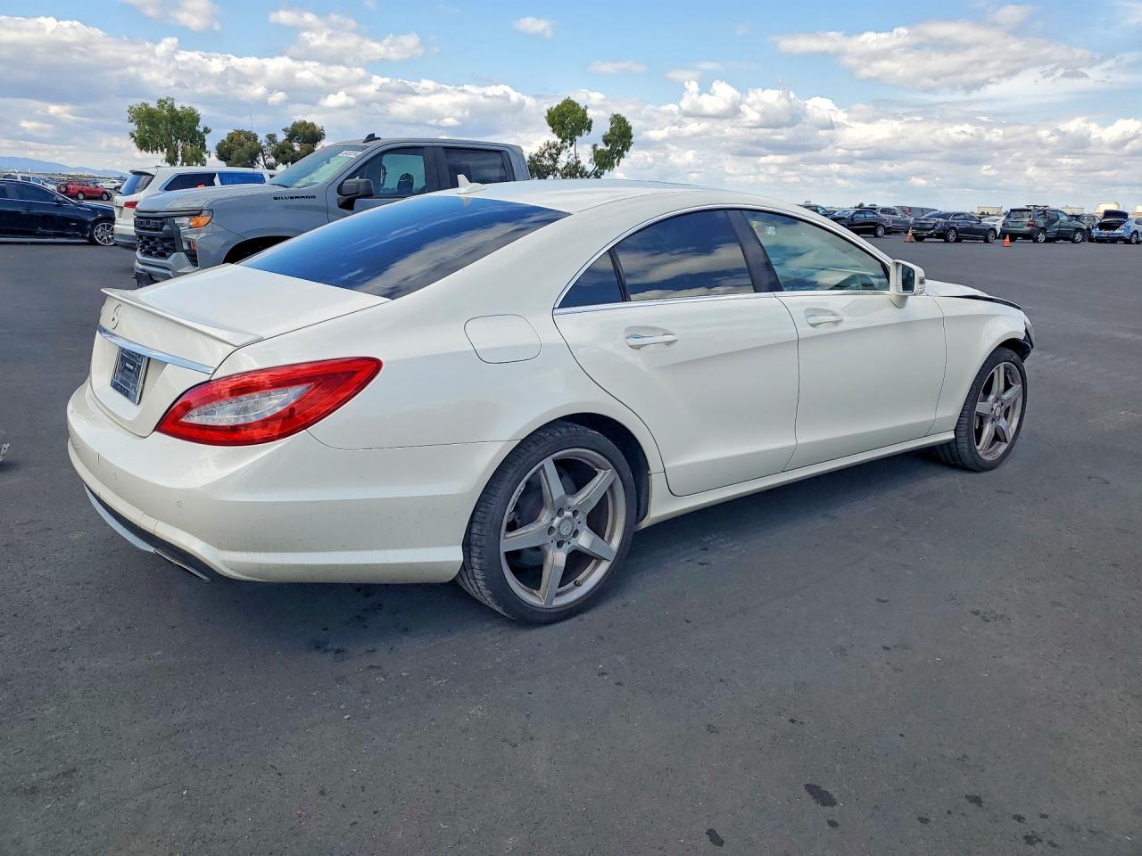 2013 Mercedes-benz Cls 550 White vin: WDDLJ7DBXDA061098