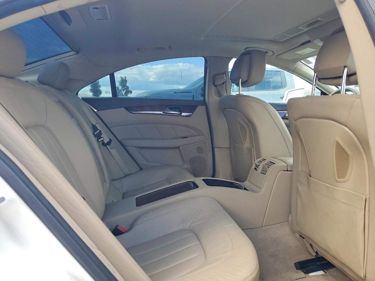 2013 Mercedes-benz Cls 550 White vin: WDDLJ7DBXDA061098