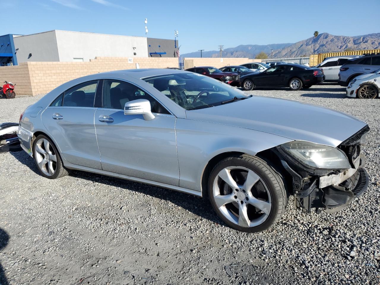 2013 Mercedes-benz Cls 550 Серебряный vin: WDDLJ7DBXDA061165