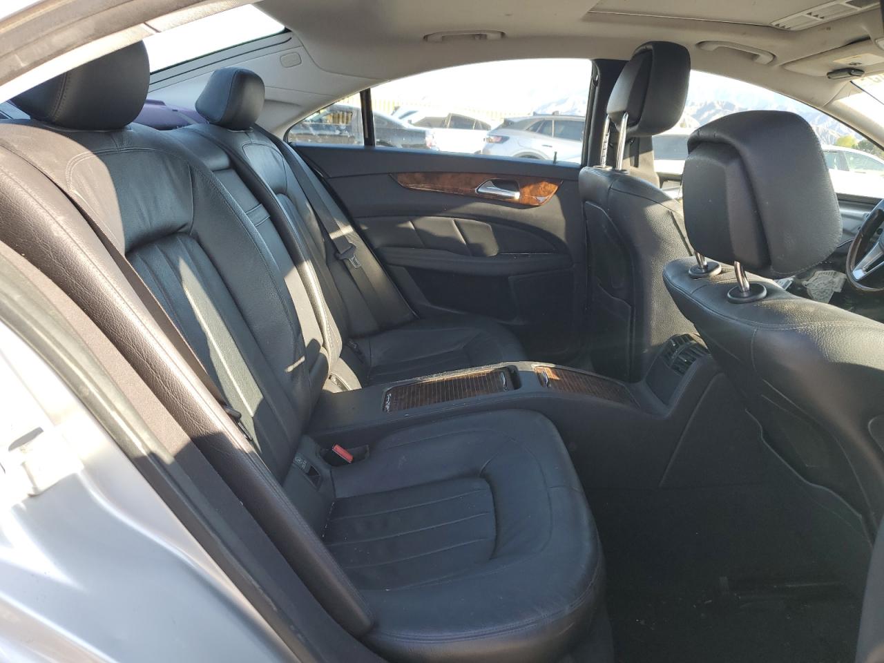 2013 Mercedes-benz Cls 550 Серебряный vin: WDDLJ7DBXDA061165