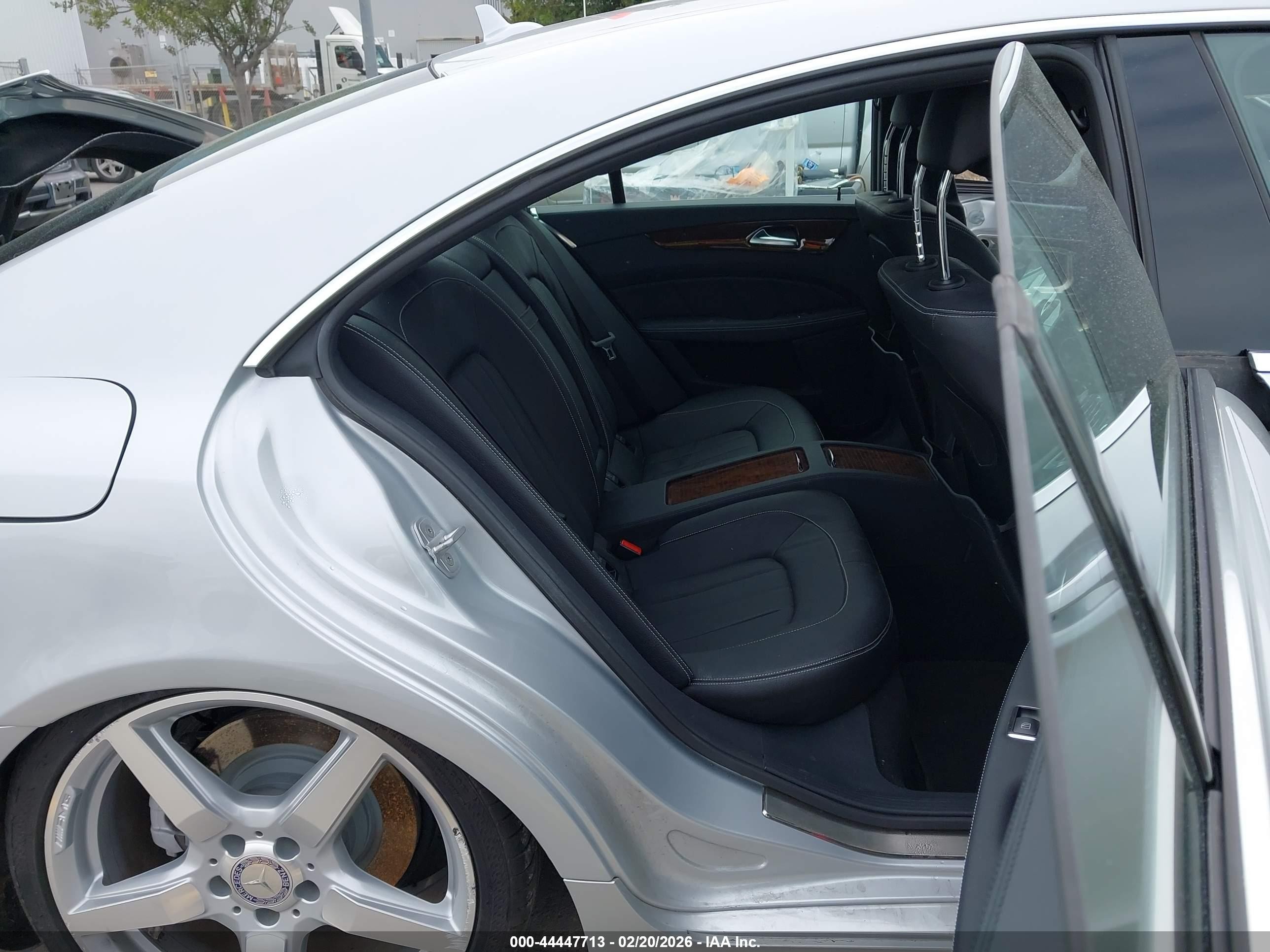2014 Mercedes-benz Cls 550   Silver vin: WDDLJ7DBXEA093227
