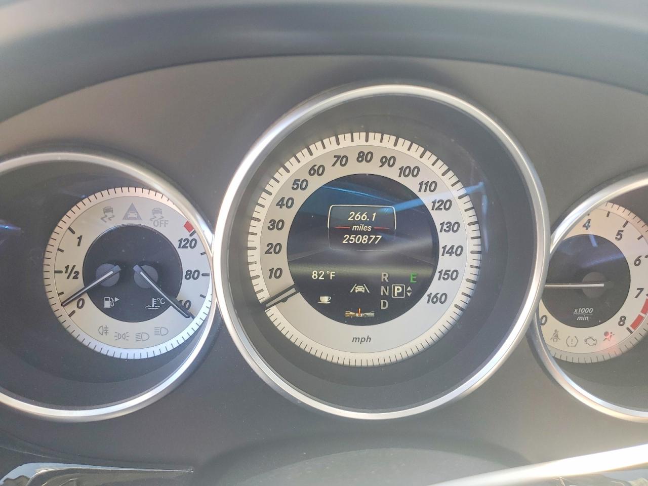 2013 Mercedes-benz Cls 550 4matic Серебряный vin: WDDLJ9BB1DA058752