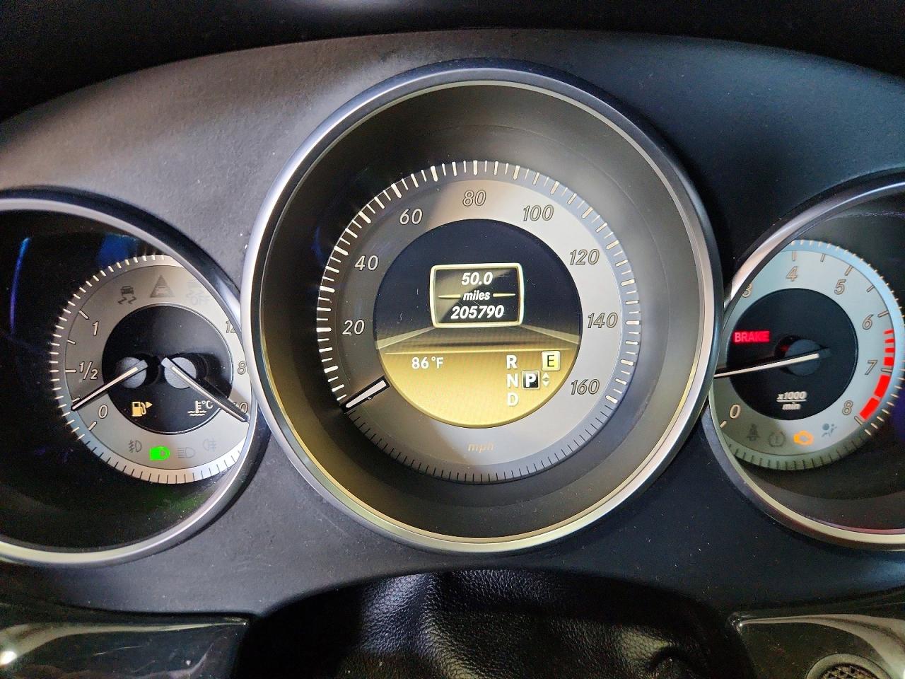 2012 Mercedes-benz Cls 550 Серебряный vin: WDDLJ9BB3CA045497