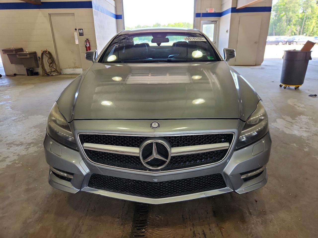 2012 Mercedes-benz Cls 550 Серебряный vin: WDDLJ9BB3CA045497