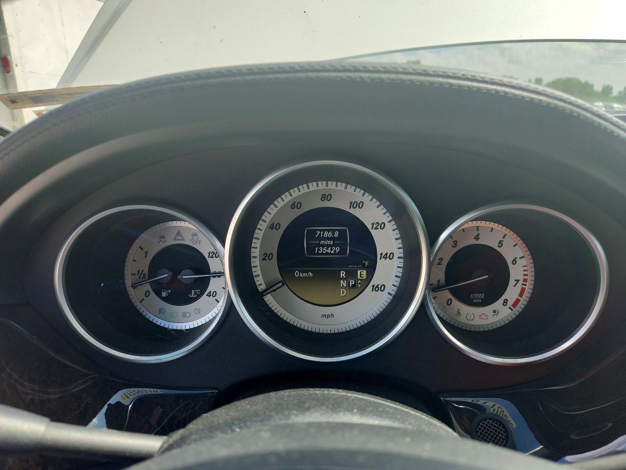2012 Mercedes-benz Cls 550 4matic White vin: WDDLJ9BB5CA042701