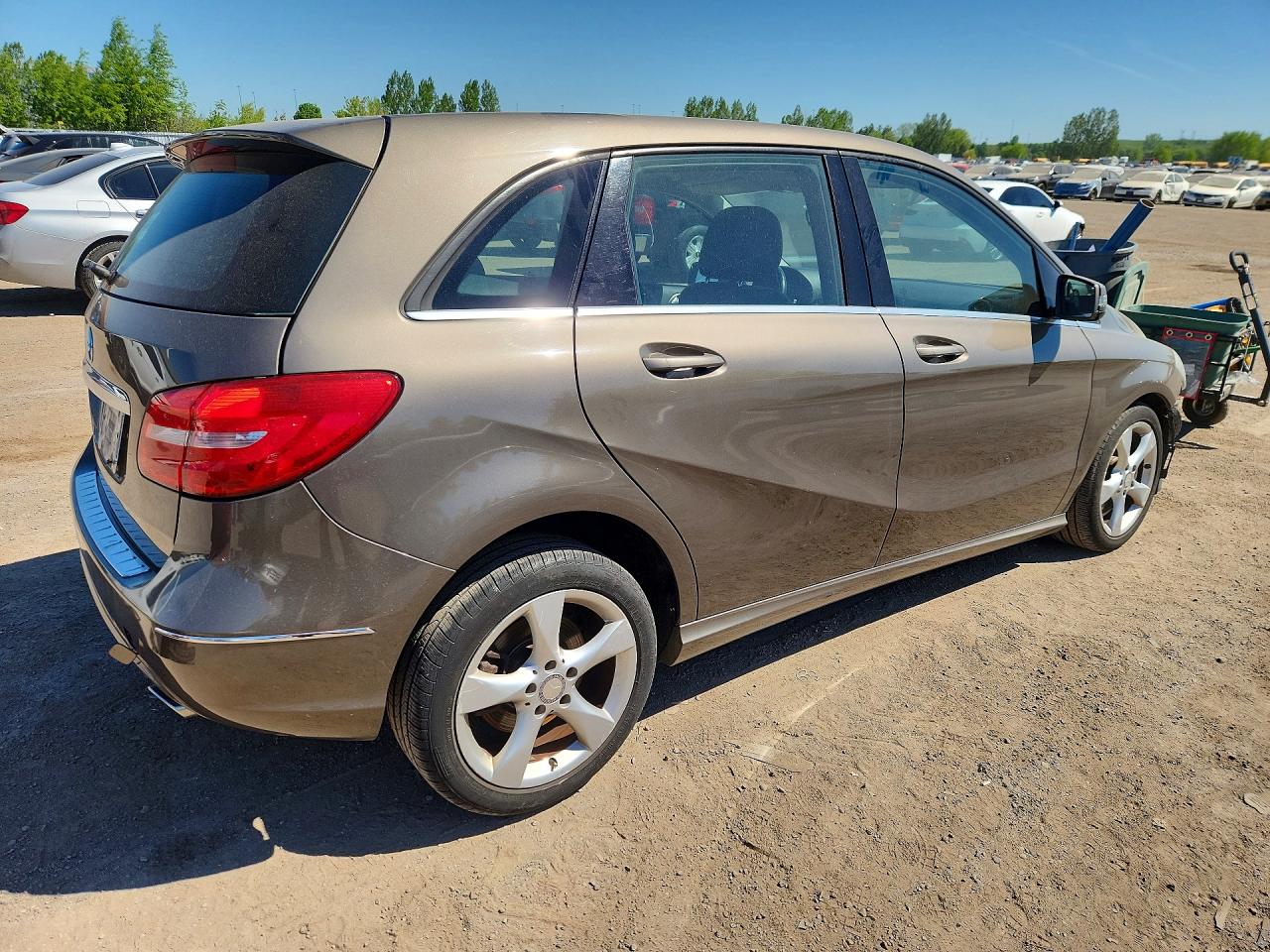 2013 Mercedes-benz B250 Gray vin: WDDMH4EB1DJ164438