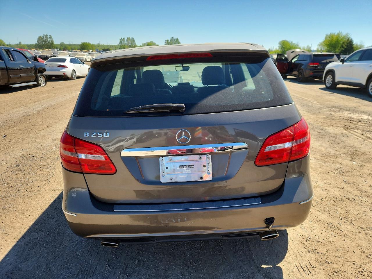 2013 Mercedes-benz B250 Gray vin: WDDMH4EB1DJ164438